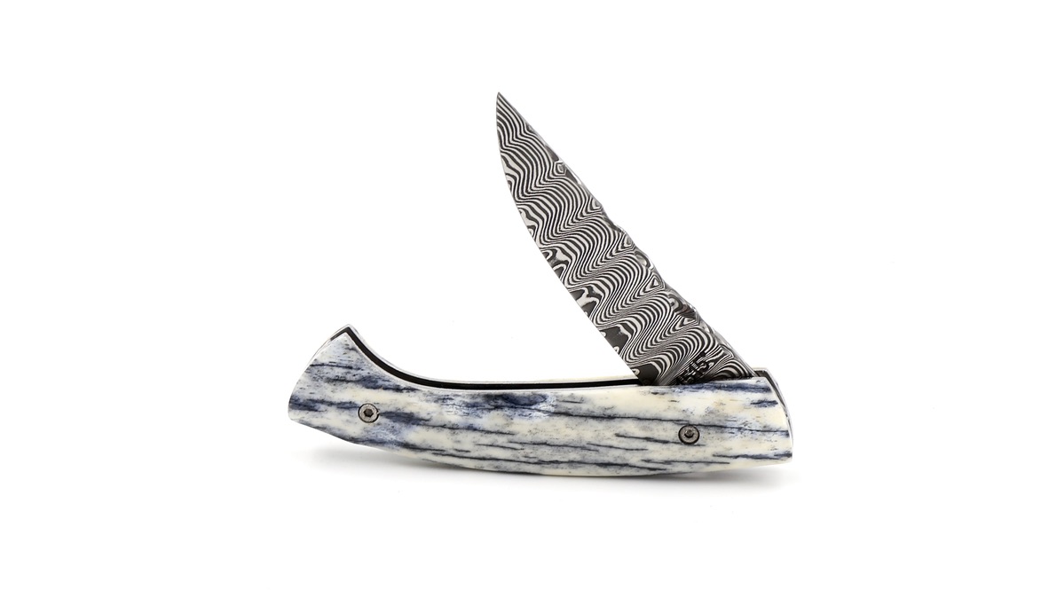 Manu LAPLACE 1515 PRIMITIVE bog oak damascus blade
