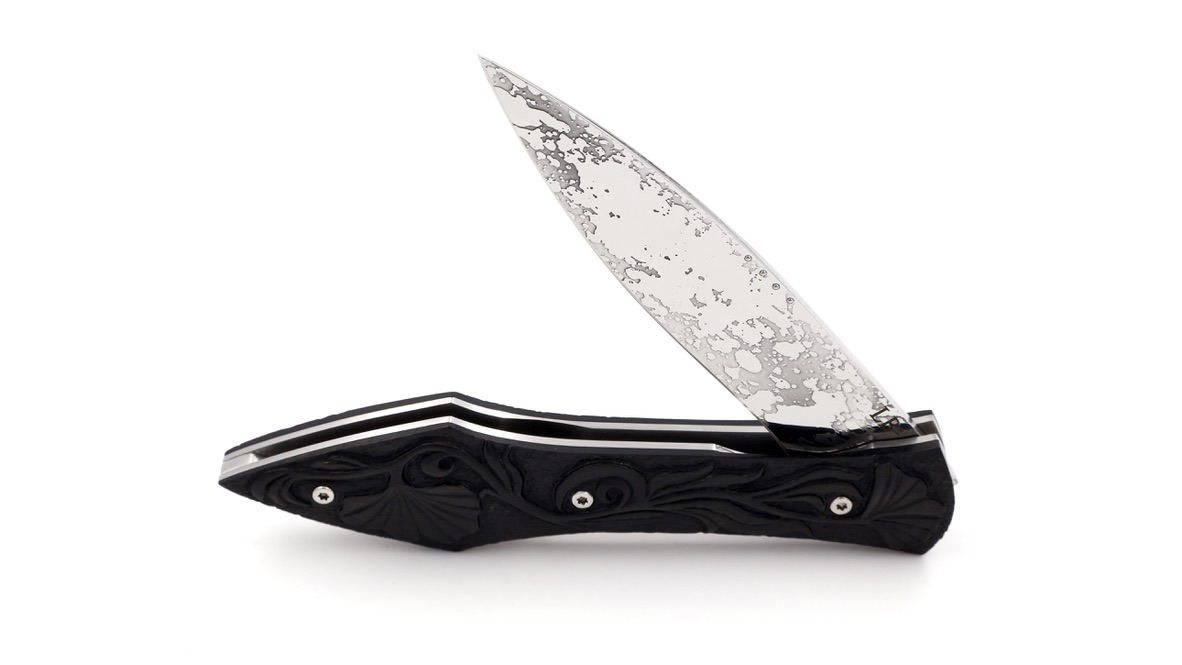 Laraud Blades L’Oegopsyde handcarved eboyy Laraud Blades L’Oegopsyde handcarved eboyy