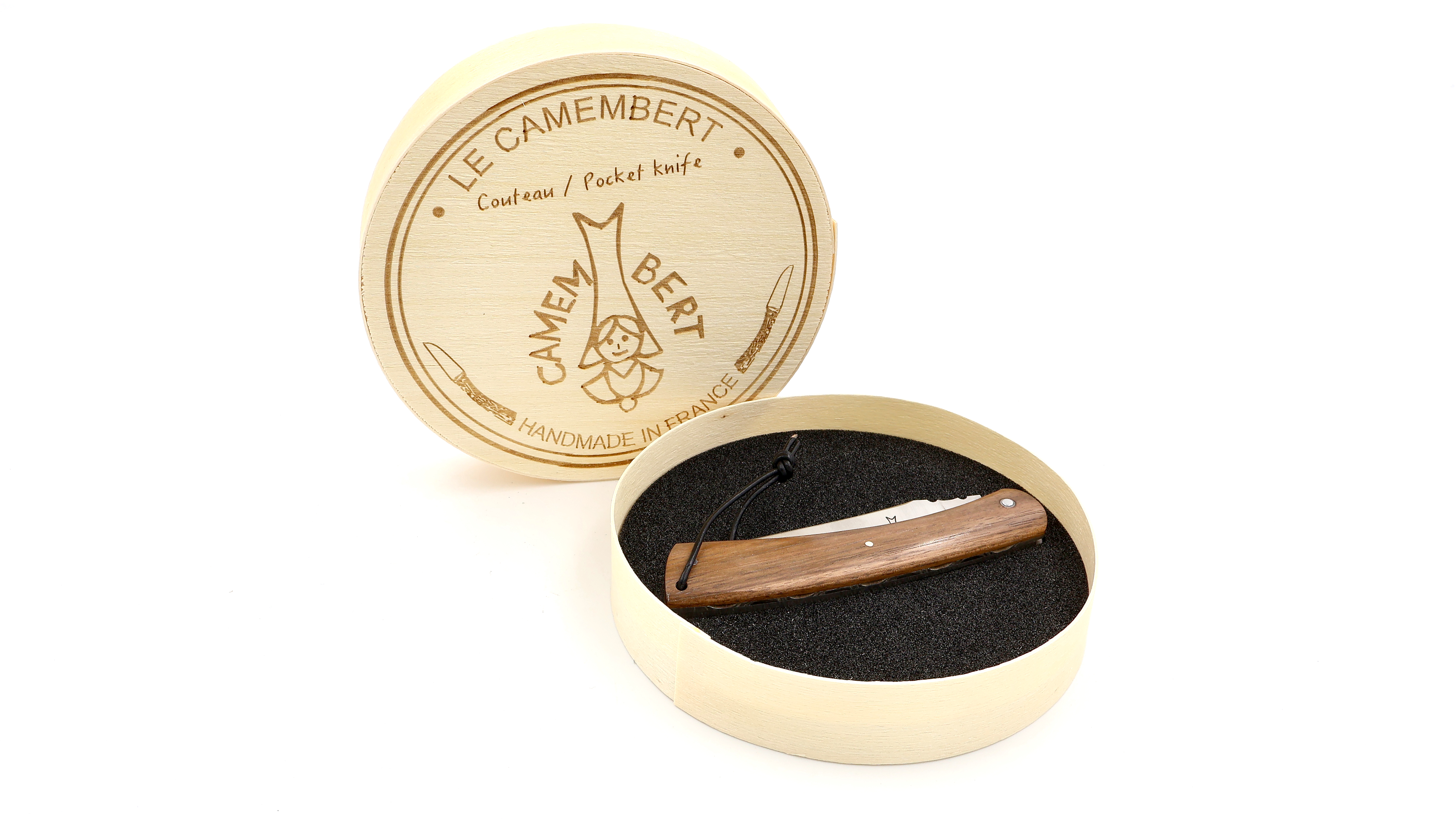 Laguiole en Aubrac CAMEMBERT knife walnut with guillochage