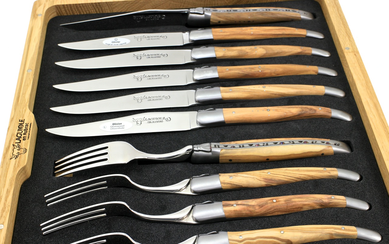 Laguiole en Aubrac Laguiole cutlery Set of 12 Olivewood