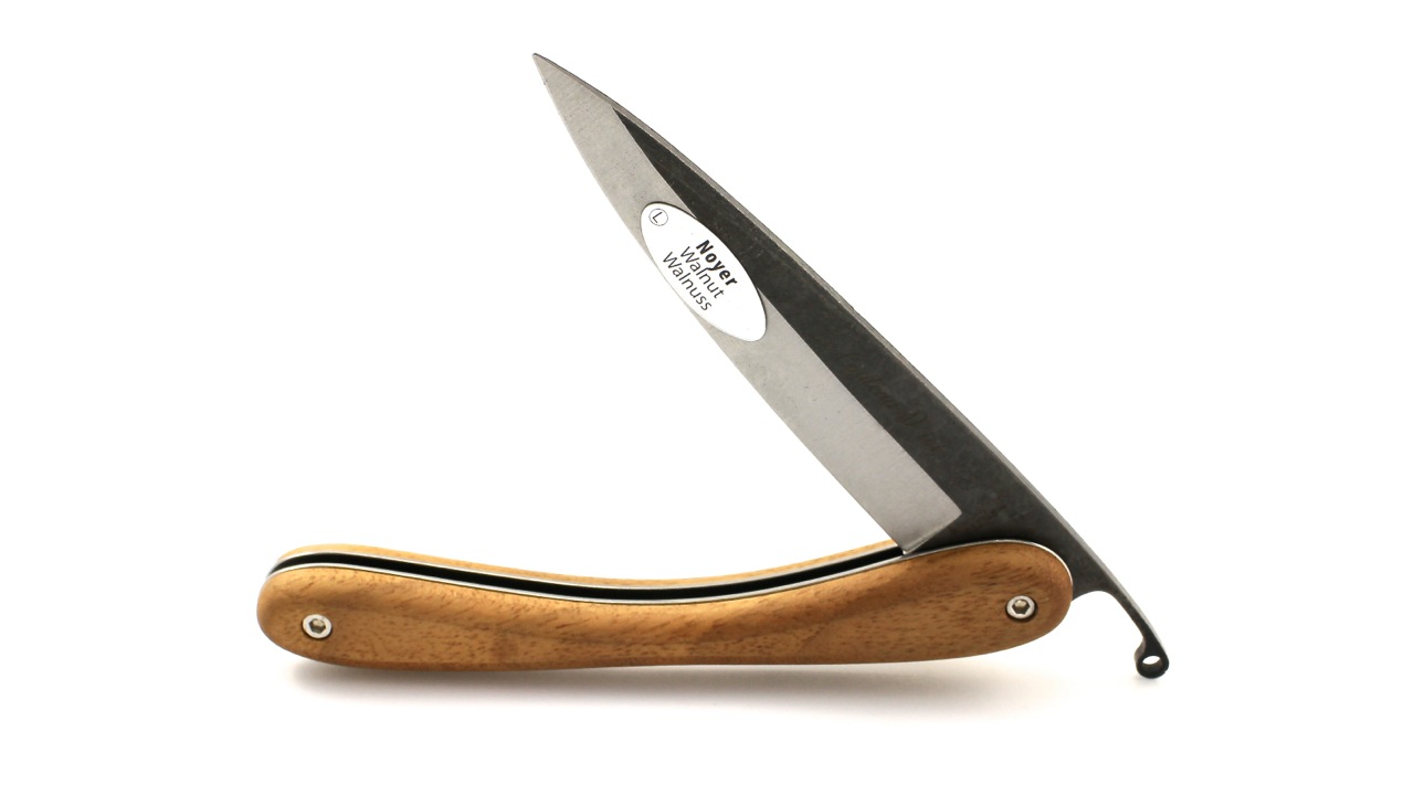 ICIWalnuss-4 Laguiole en Aubrac ICI walnut