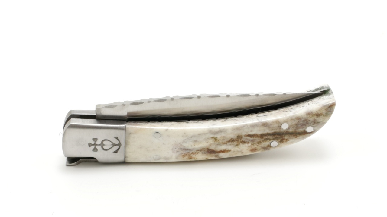20093C-3 Le Camarguais knife stag horn with chiseled plates and blade 10 cm