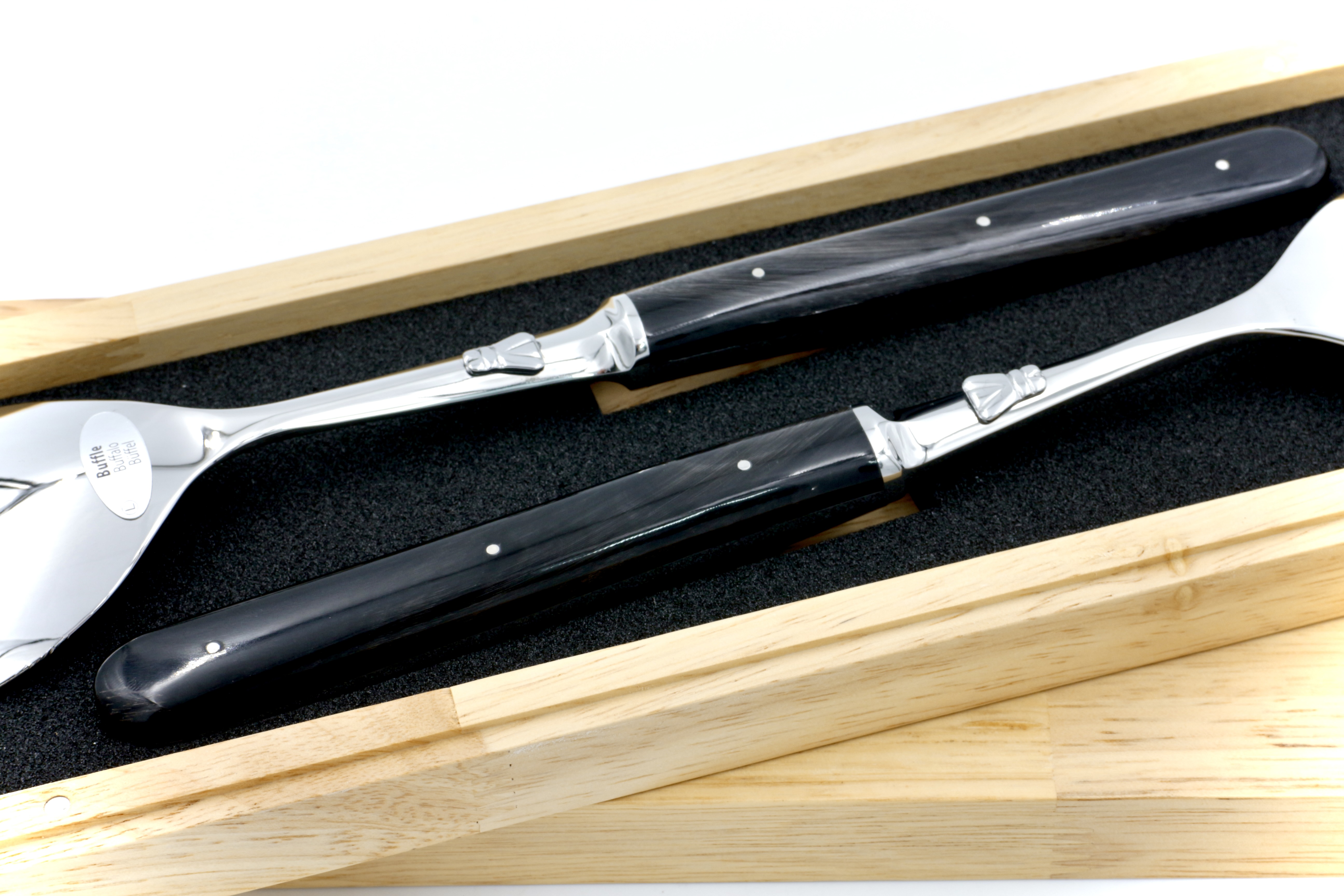 Laguiole en Aubrac saalt cutlery buffalohorn