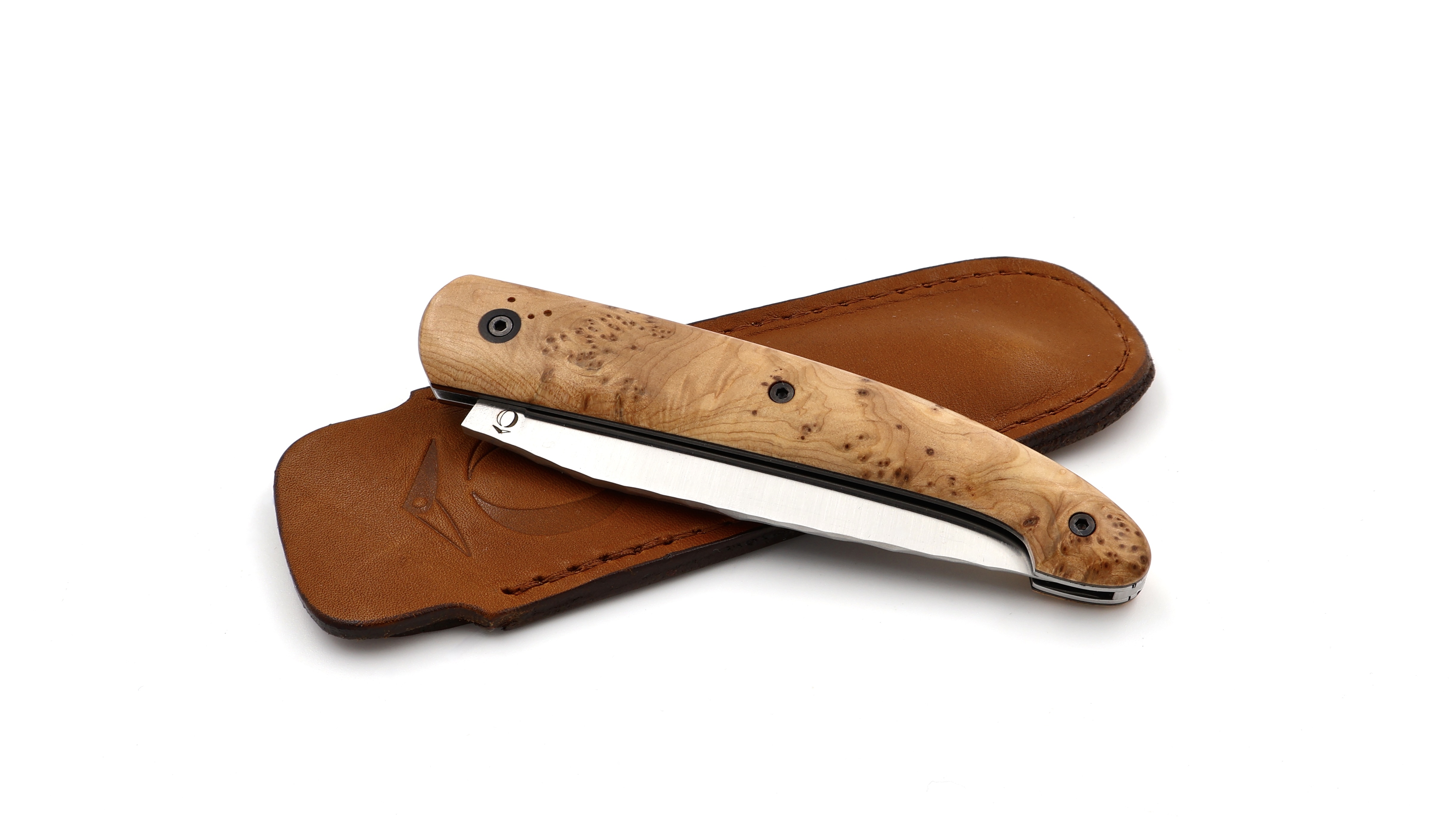 Atelier Odae Le PASSAGER burl of juniper burl