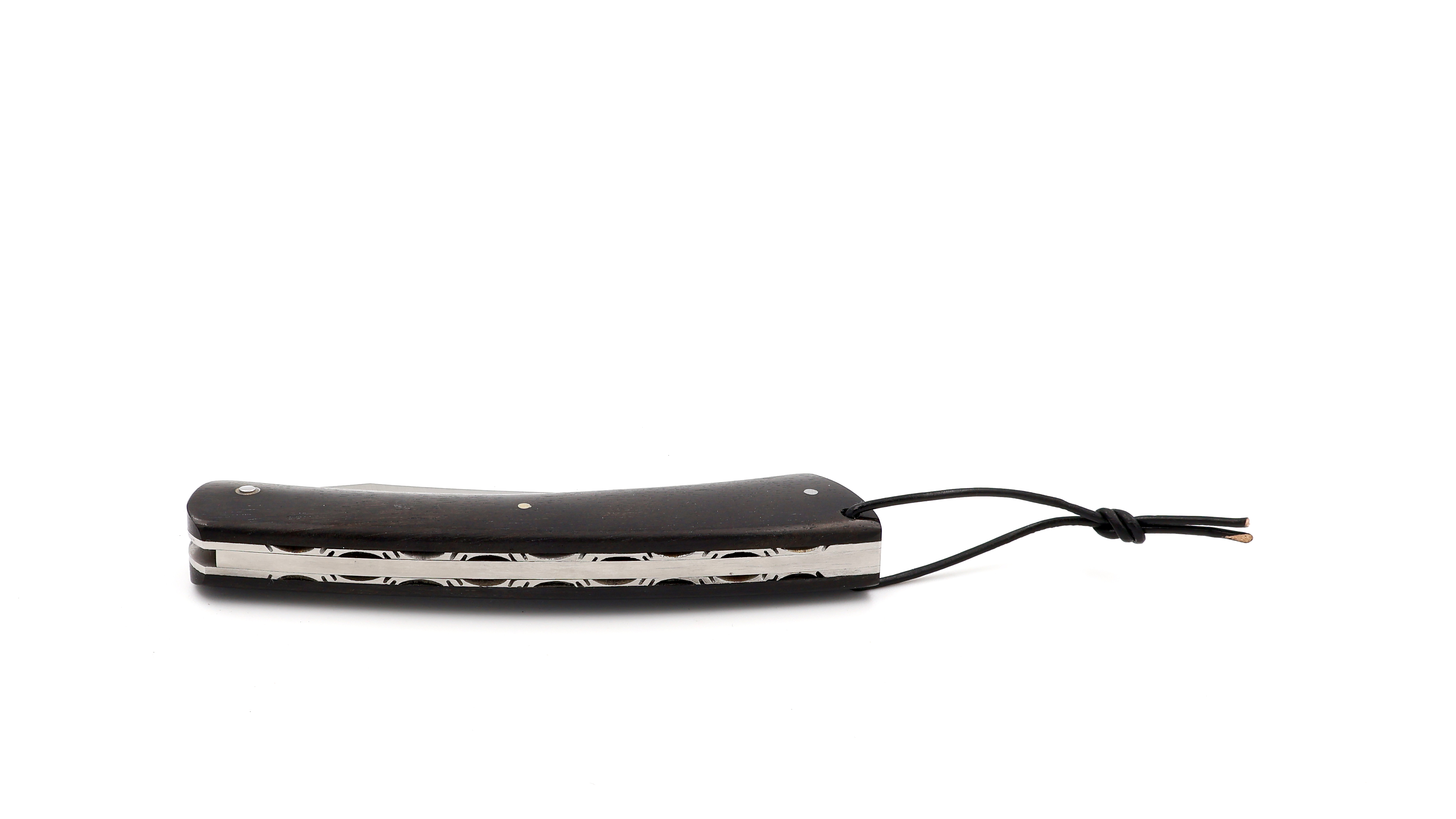 Laguiole en Aubrac CAMEMBERT knife ebony with guillochage