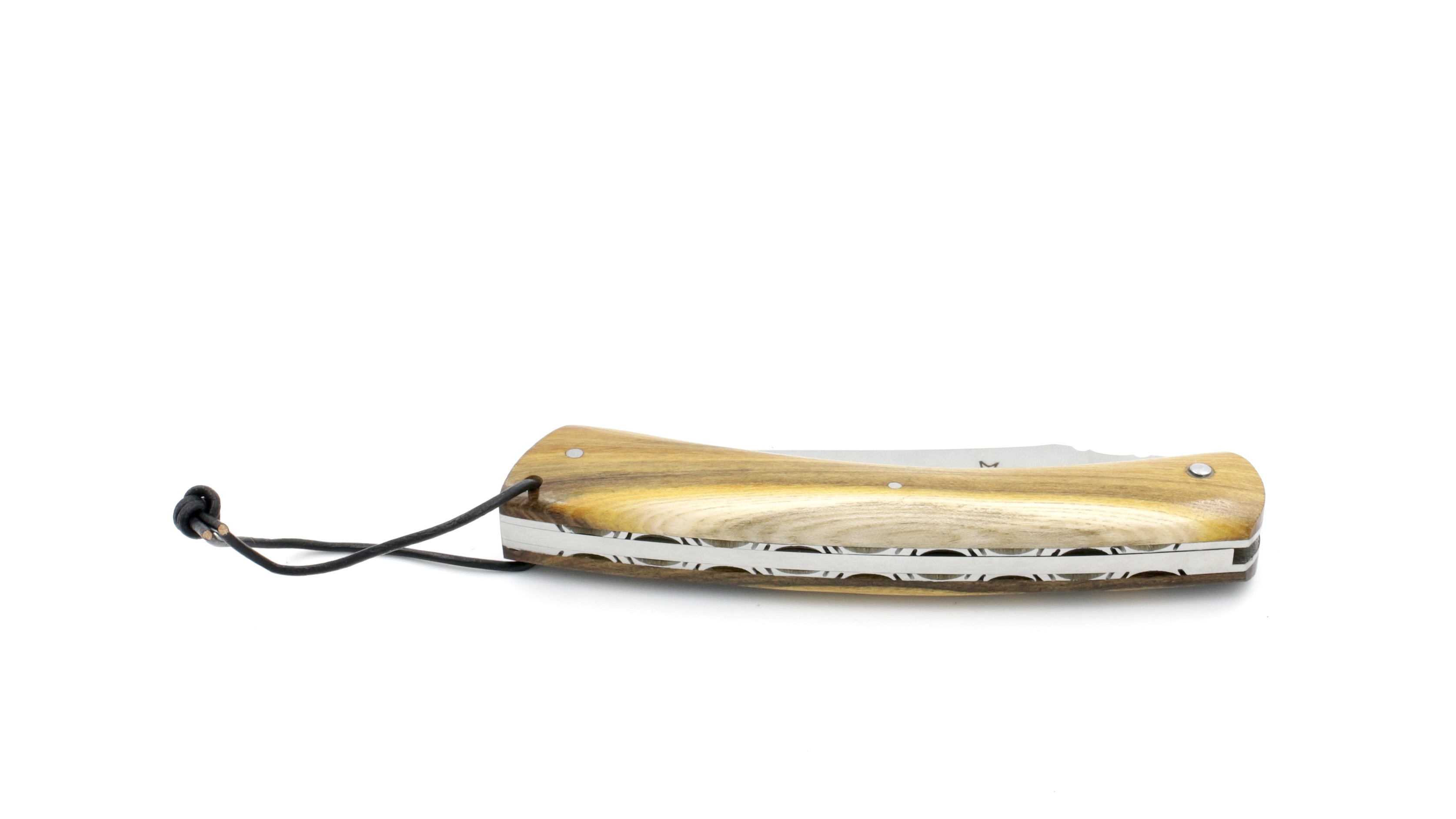 Laguiole en Aubrac CAMEMBERT knife pistazio with guillochage