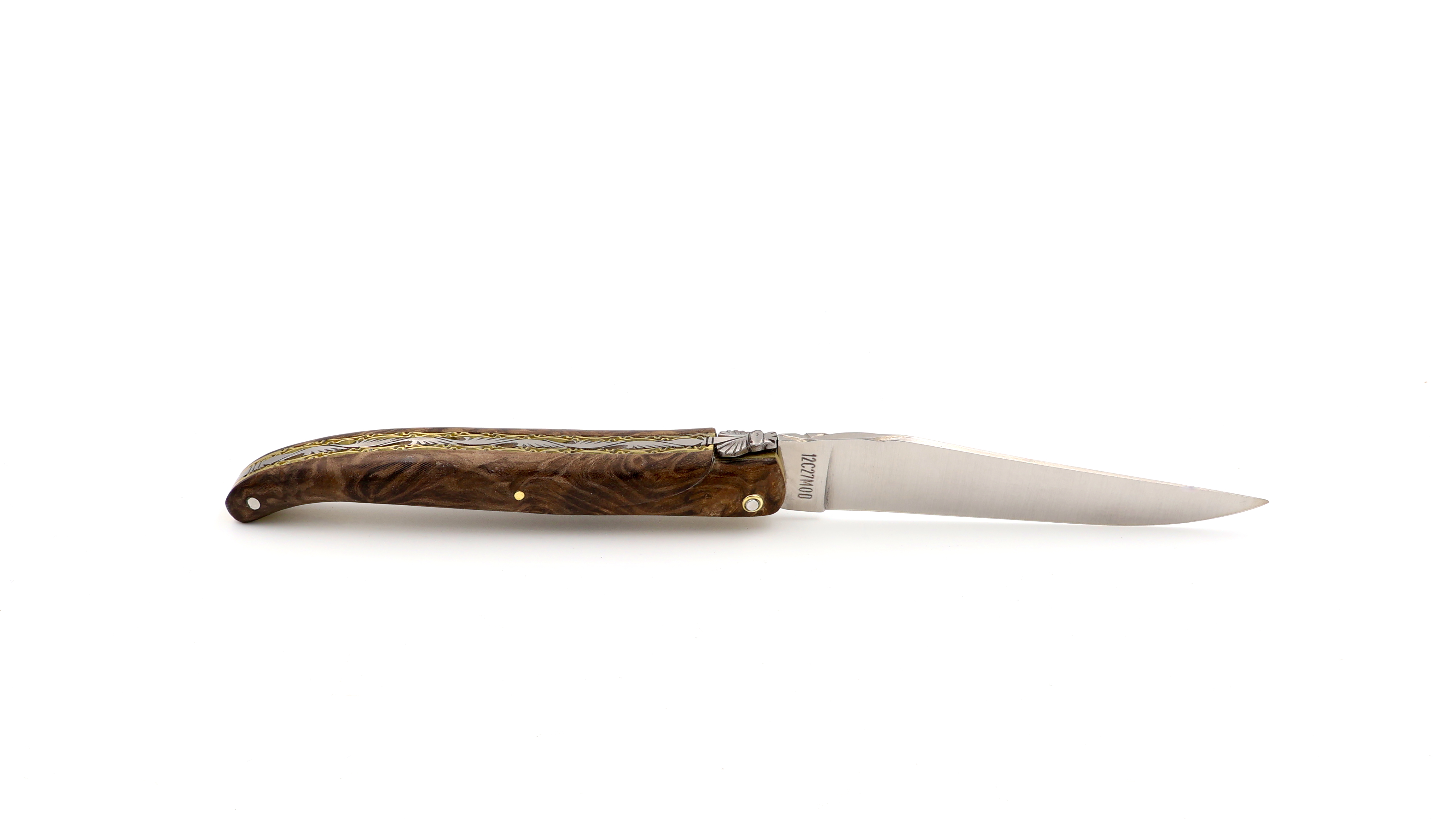 Laguiole en Aubrac  loupe laurel full handle with double plates 12 cm