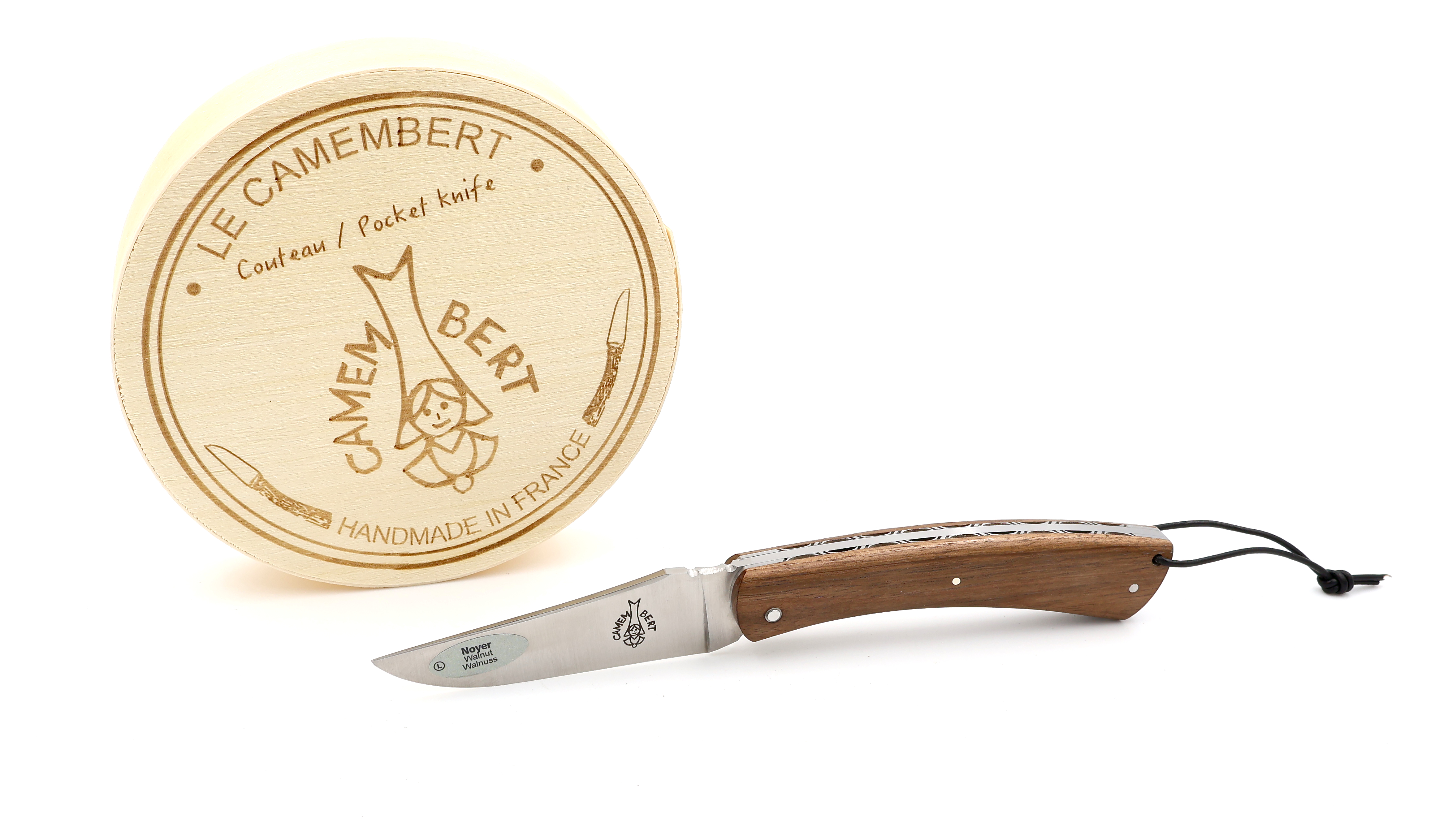 Laguiole en Aubrac CAMEMBERT knife walnut with guillochage