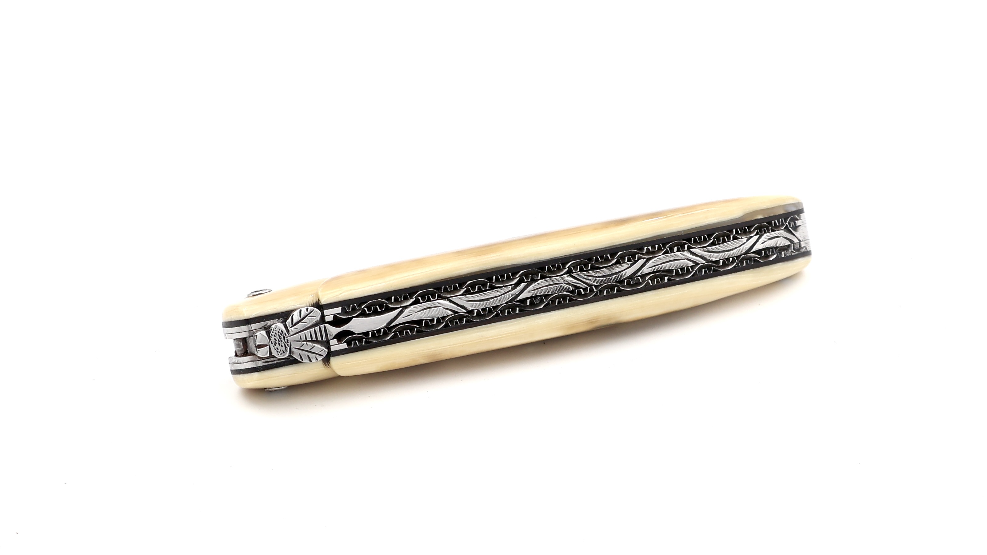 Laguiole en Aubrac Twisted-Damast Mammutelfenbein Kruste massiv Doppelplatinen 12 cm