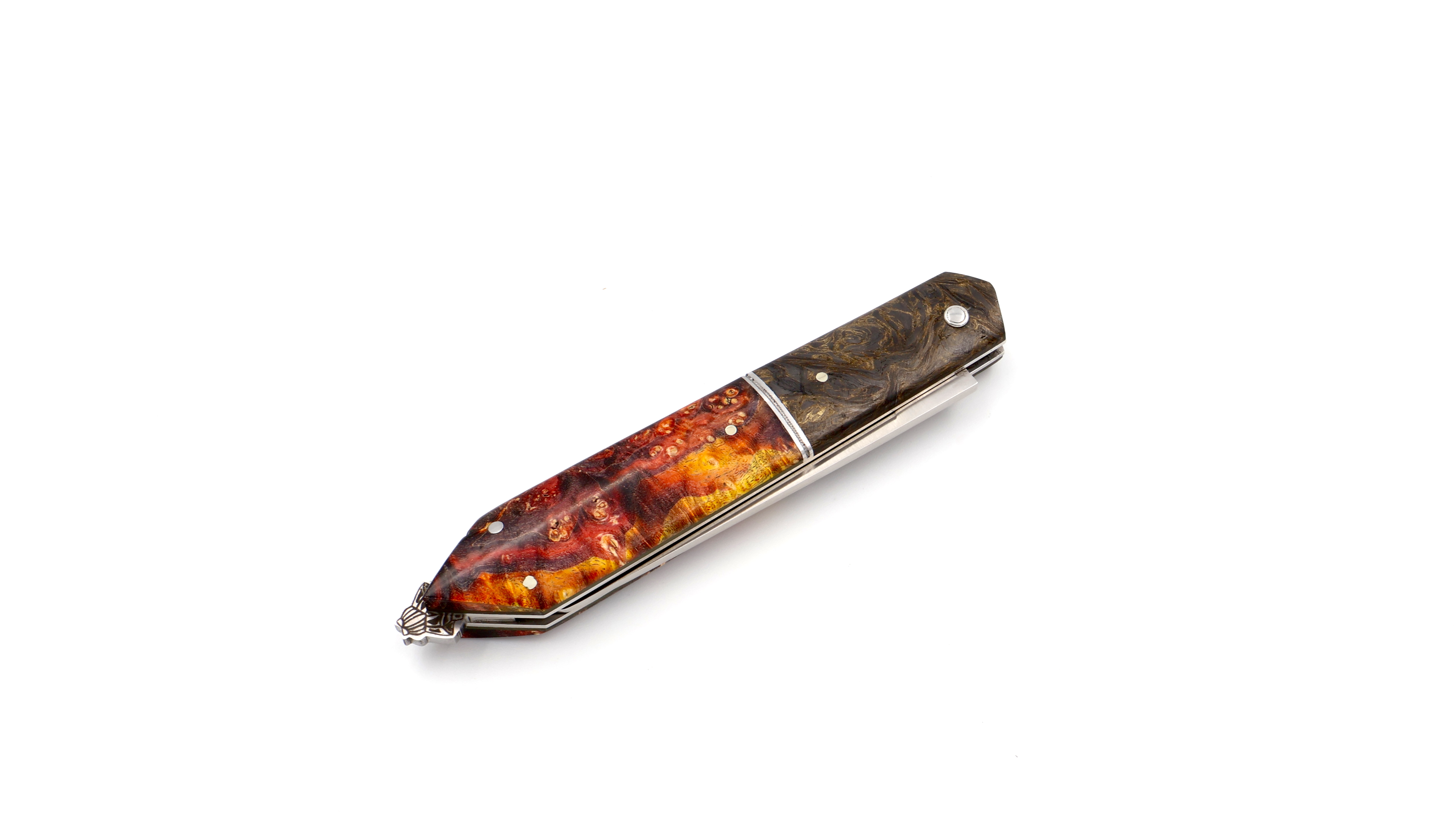Laguiole en Aubrac BEE BACK unique piece carbonfiber and elder burlwood