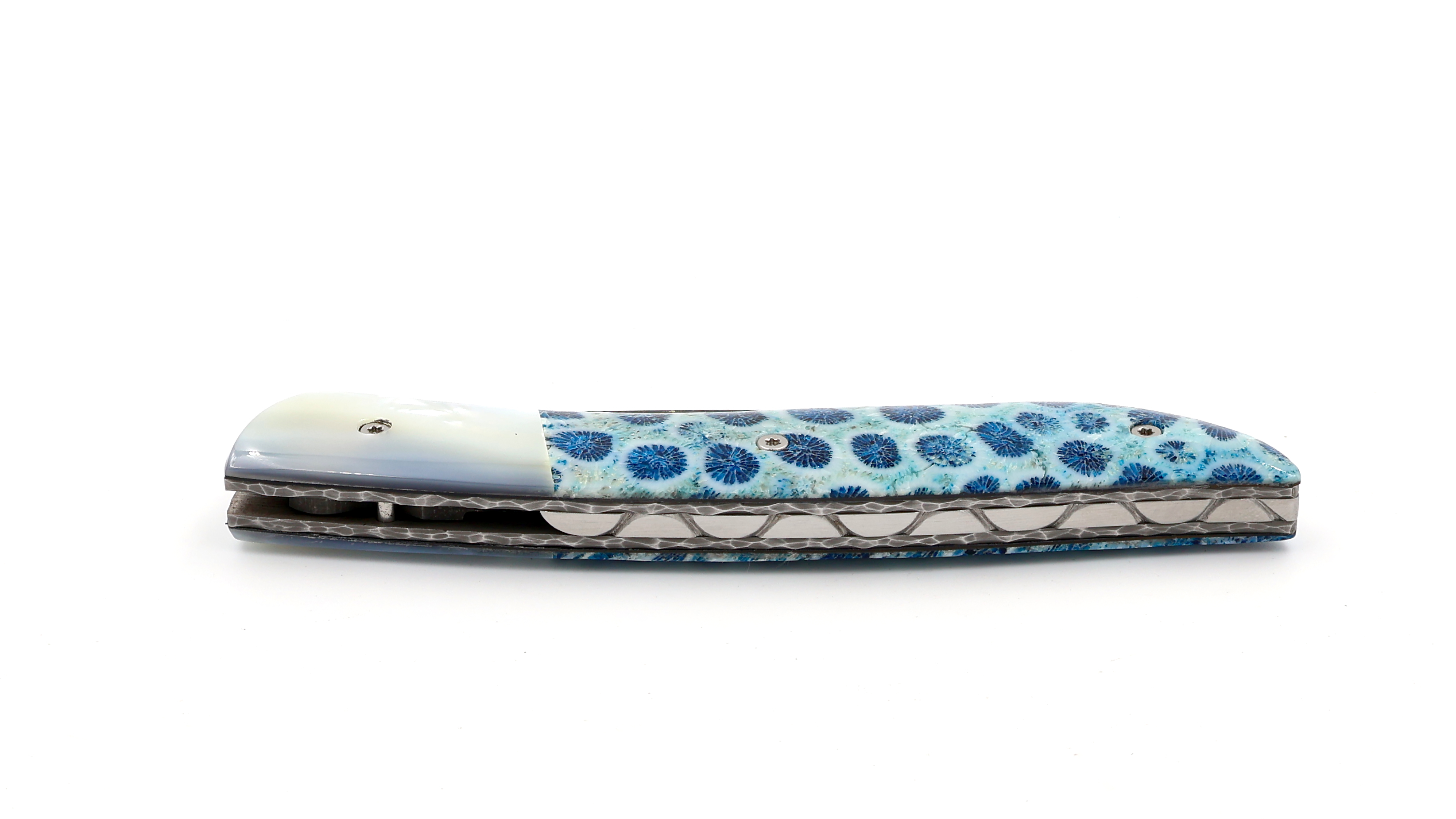 Atelier NÉVÉ Tim Bernard mother of pearl and coral stonewashed blade