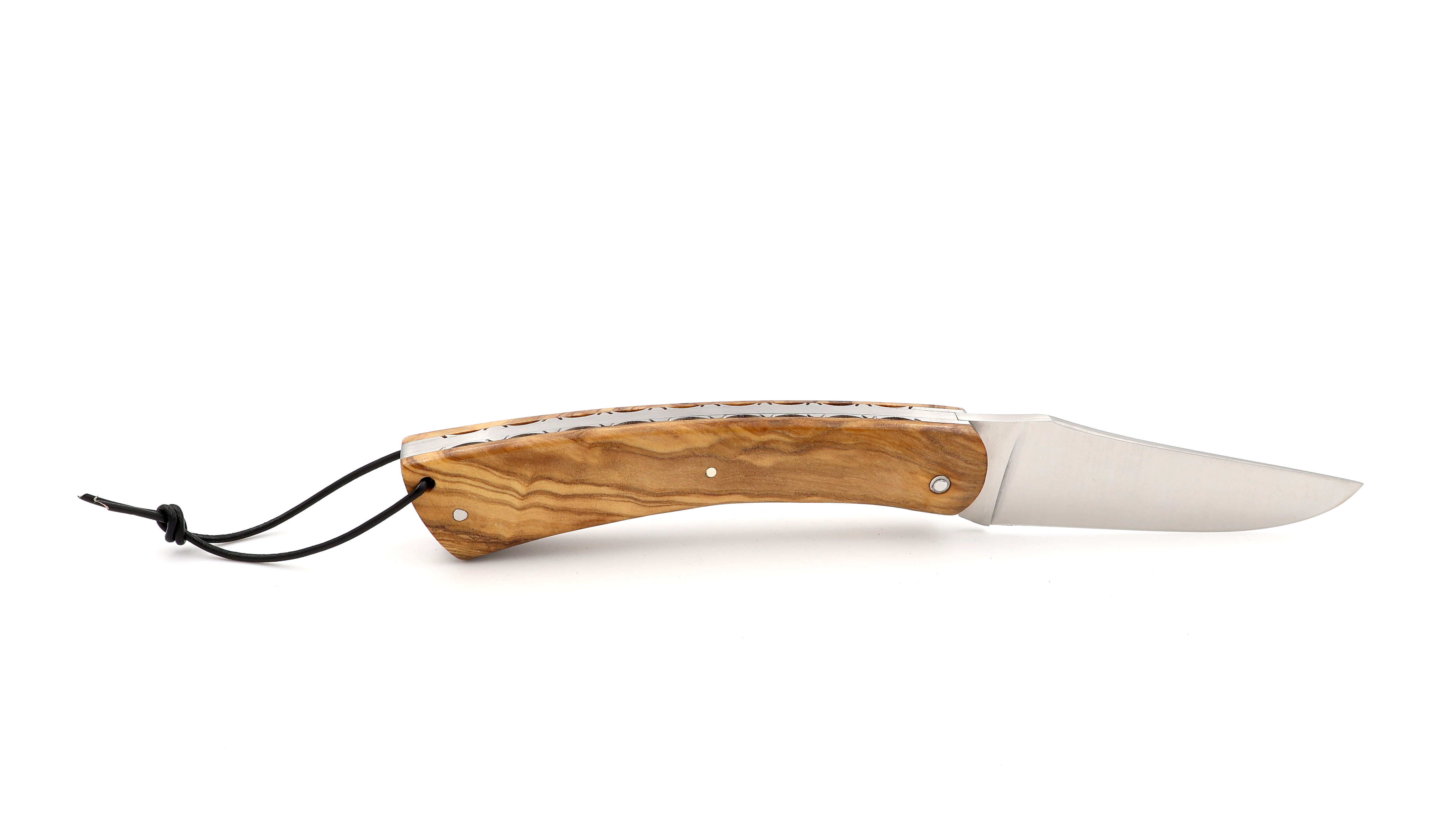 Laguiole en Aubrac CAMEMBERT knife olivewood with guillochage