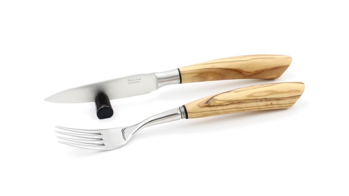 4E0519E1-1F0F-4D9F-885C-208953164362_1_105_c Saladini - elegantes, formschönes Tafelbesteck aus der Toskana