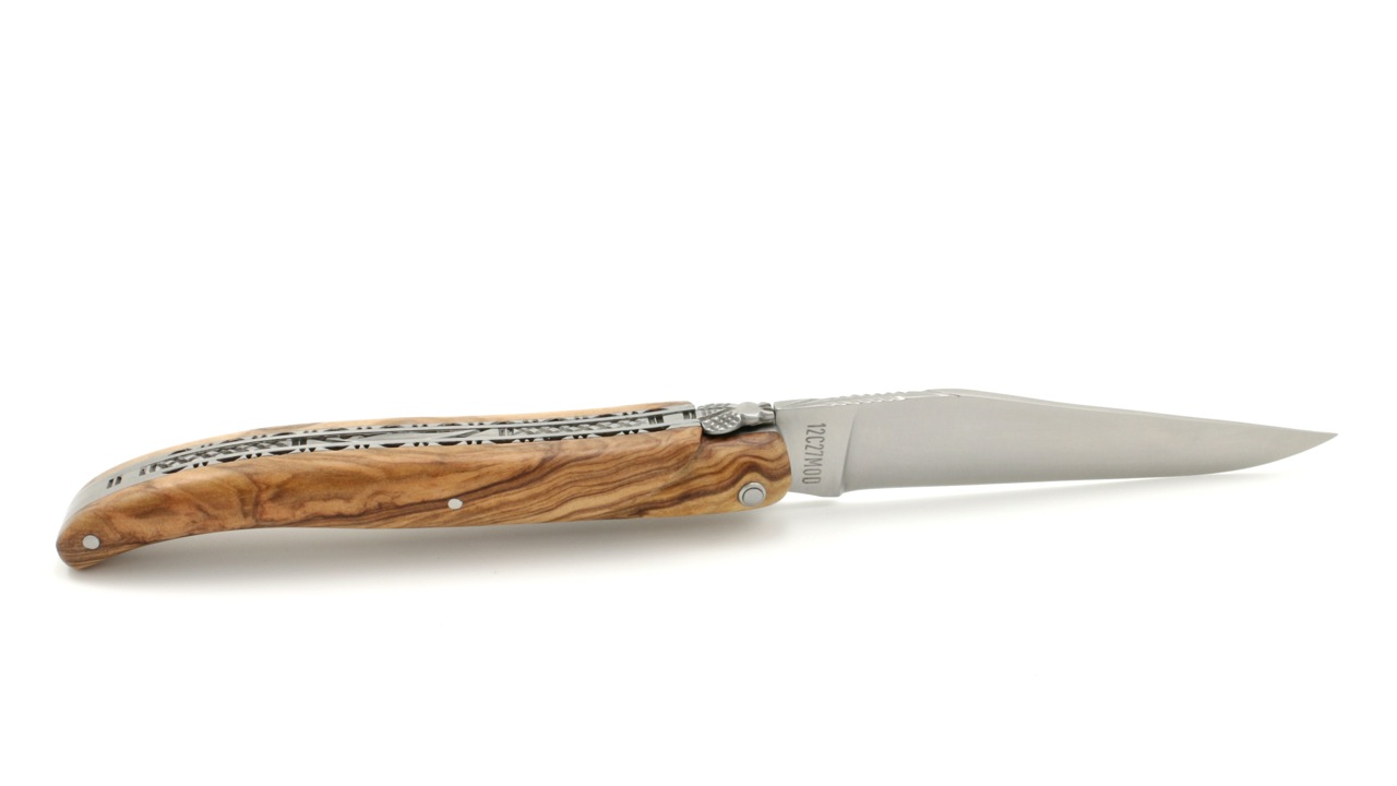 Laguiole en Aubrac double plates knife full handle Olive wood 12 cm