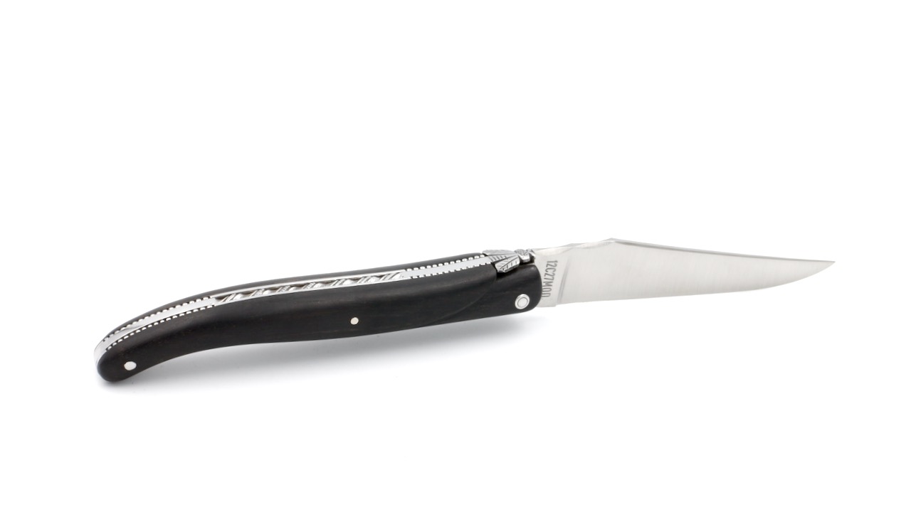 Laguiole en Aubrac ebony pearl full handle chisled plates 12 cm