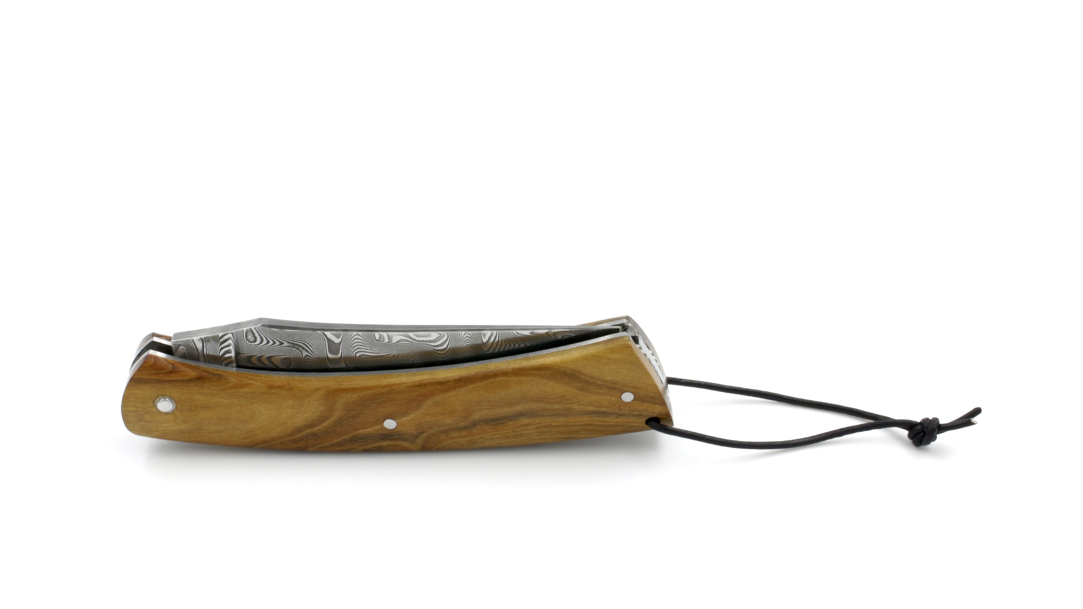 Laguiole en Aubrac CAMEMBERT knife pistazio with guillochage DSC® Carbondamast