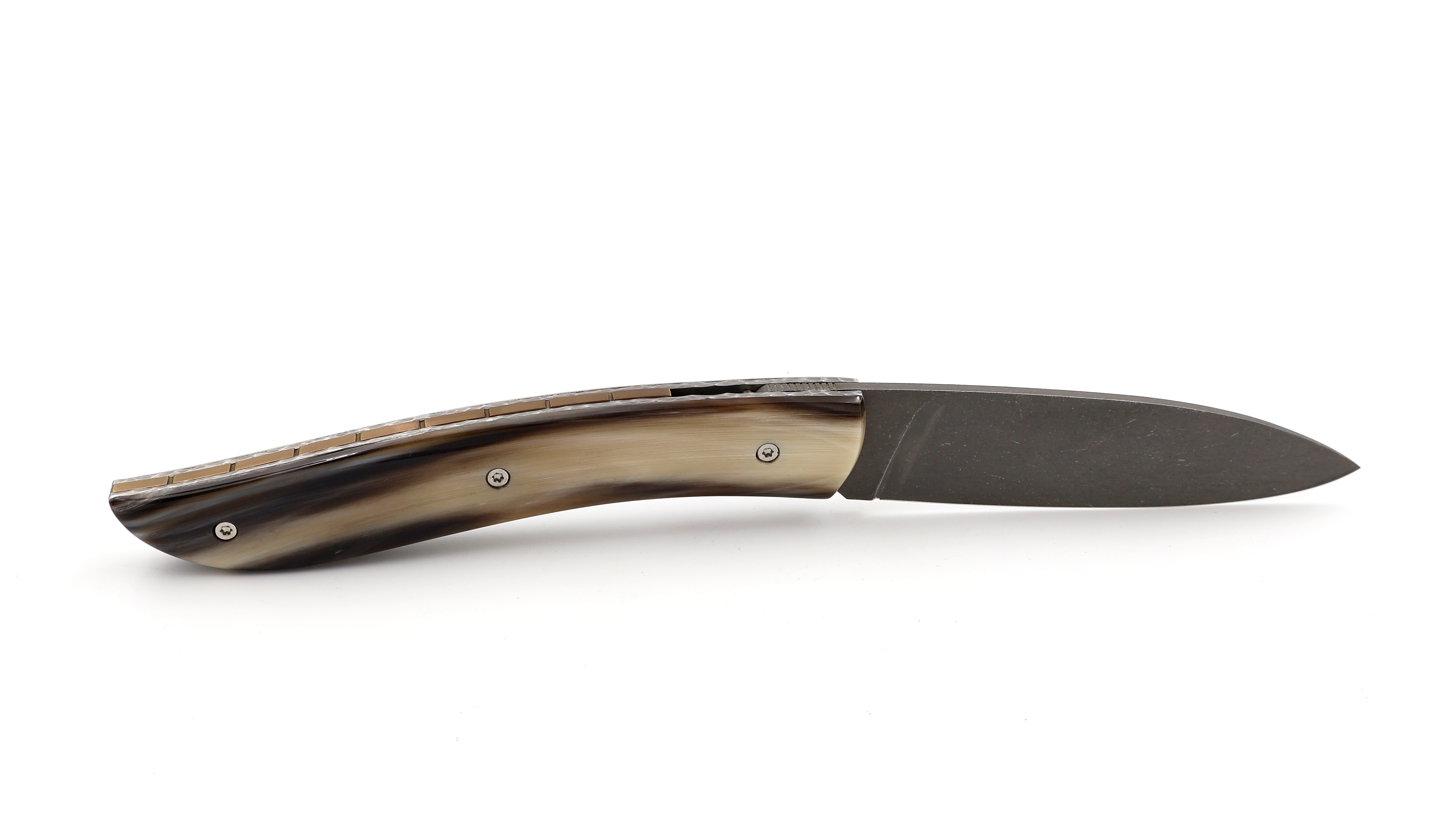 Atelier NÉVÉ Tim Bernard zebu horn tip stonewashed blade