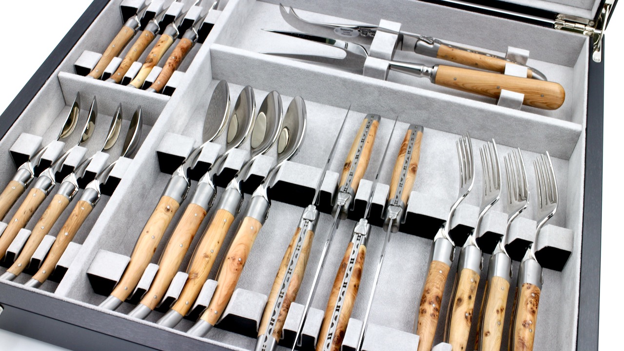 Laguiole en Aubrac cutlery set for four persons 