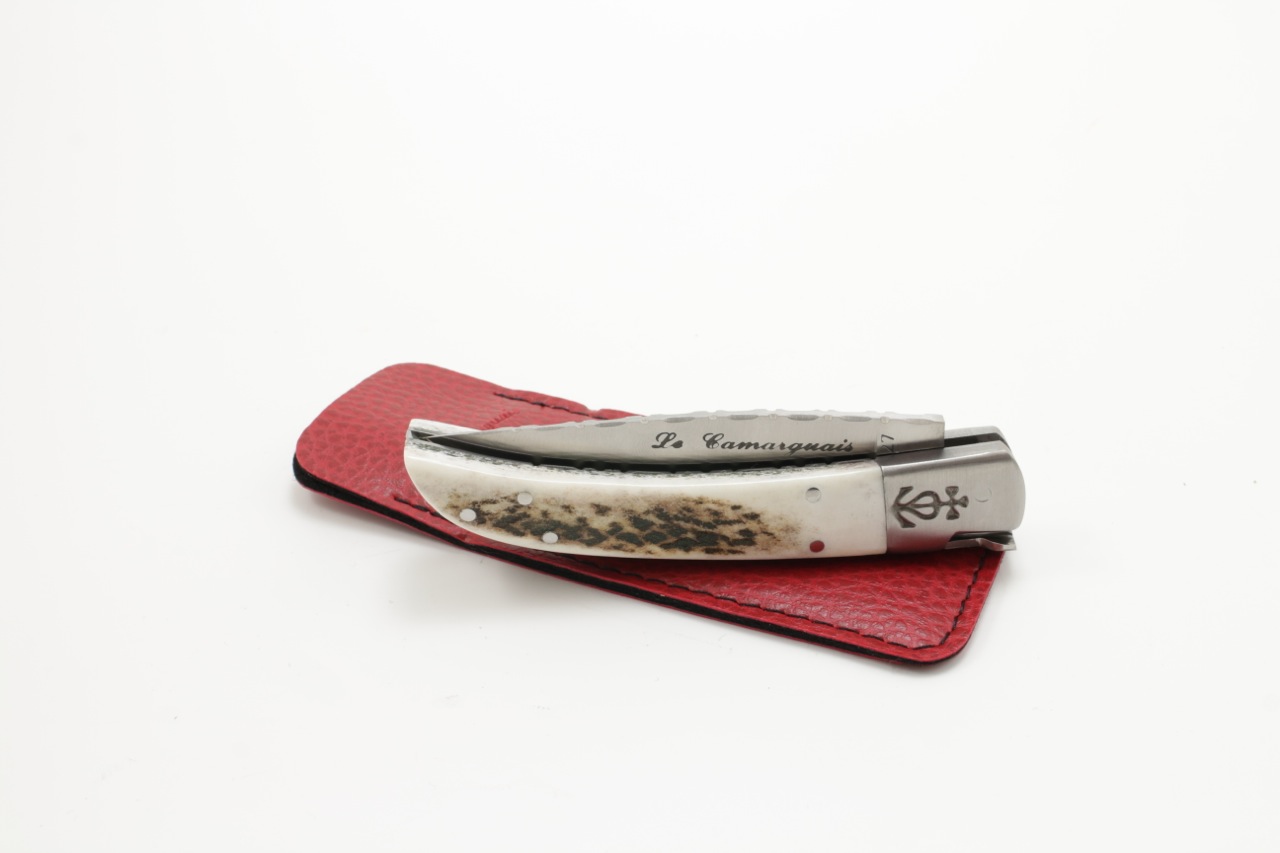 20093C1 Le Camarguais knife stag horn with chiseled plates and blade 10 cm