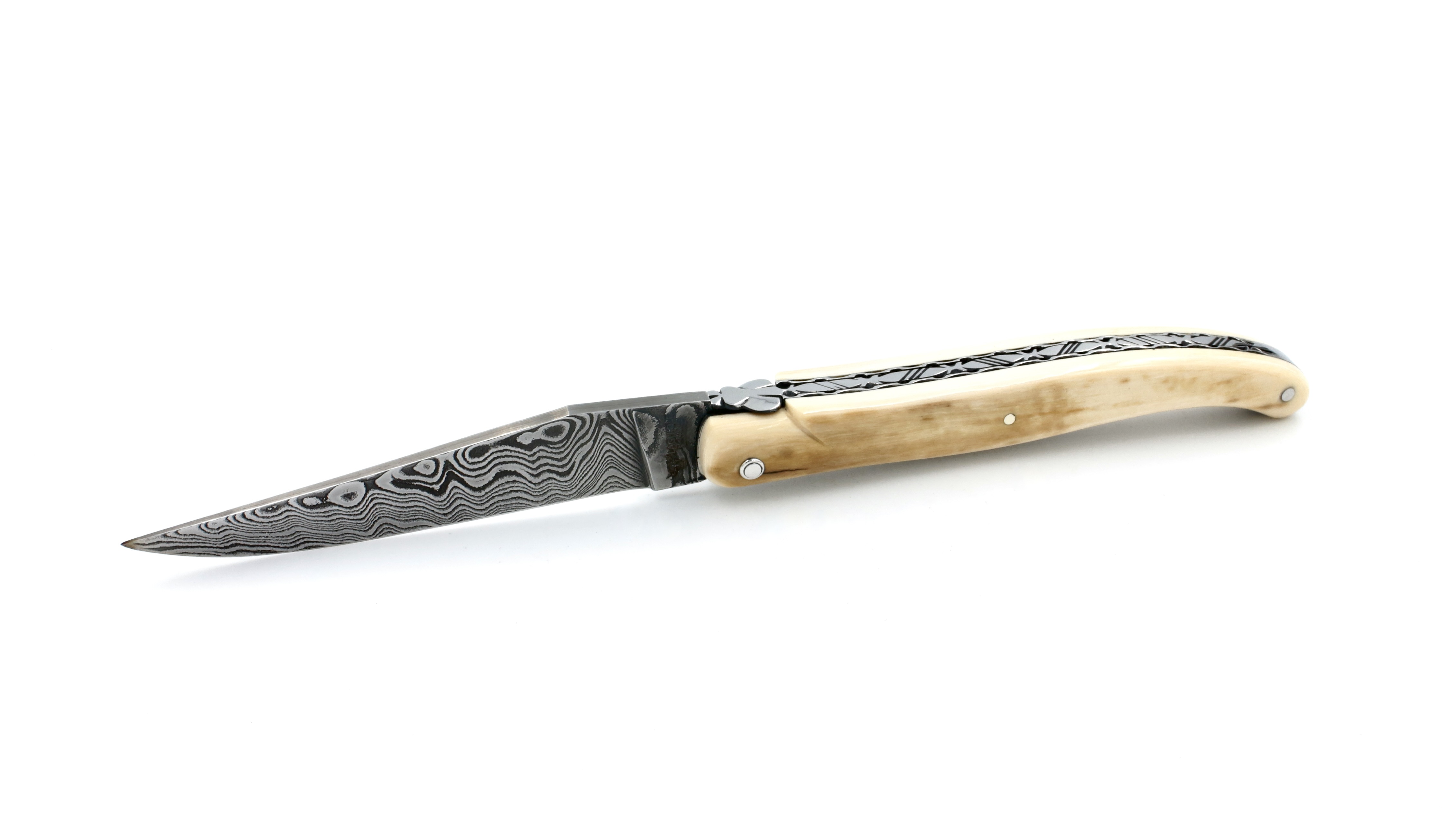 Laguiole en Aubrac Mammutelfenbein Kruste massiv guillochierte Platine Damastklinge 12 cm