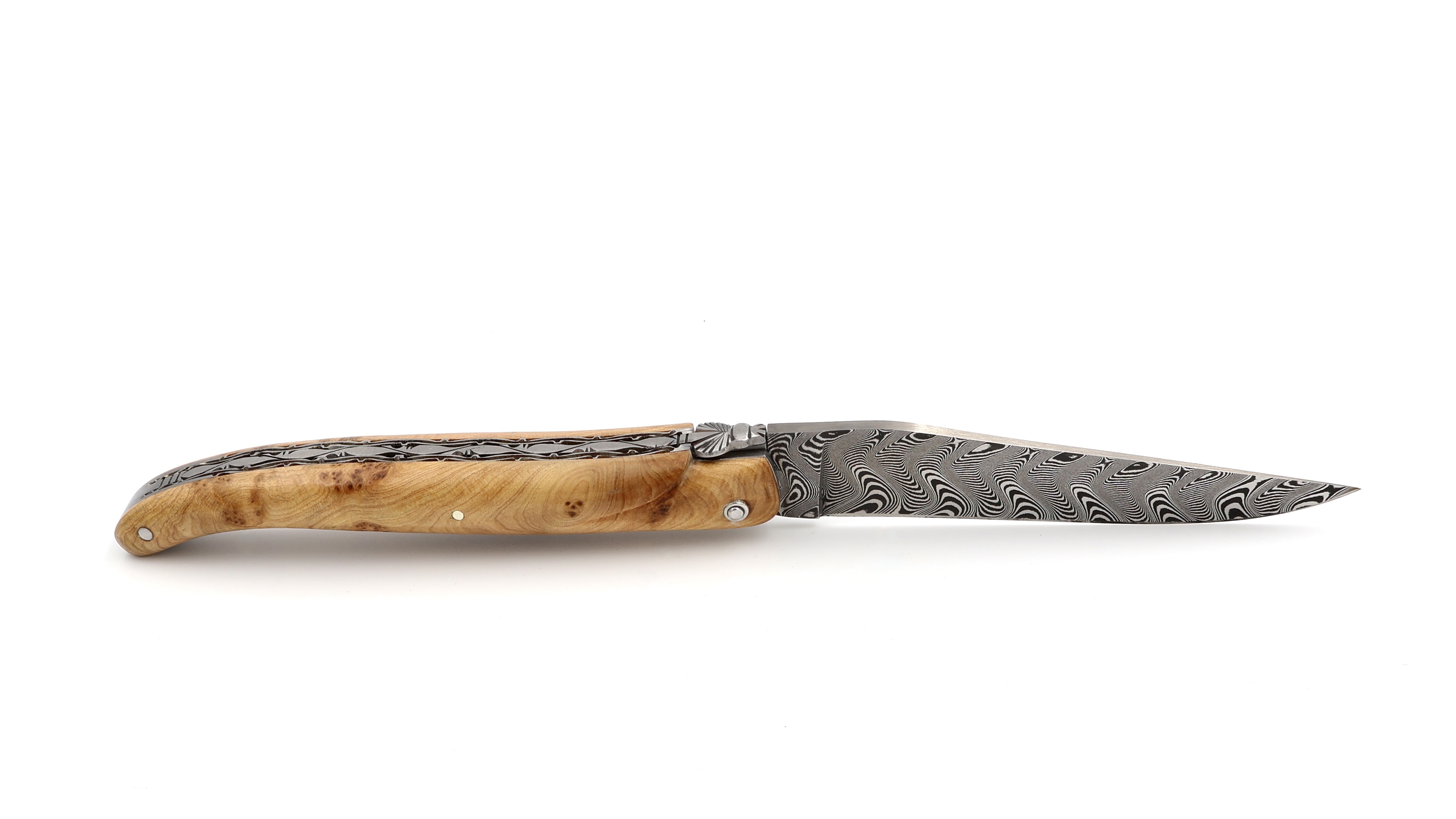 Laguiole en Aubrac damascus full handle juniper wood with double plates 12 cm 