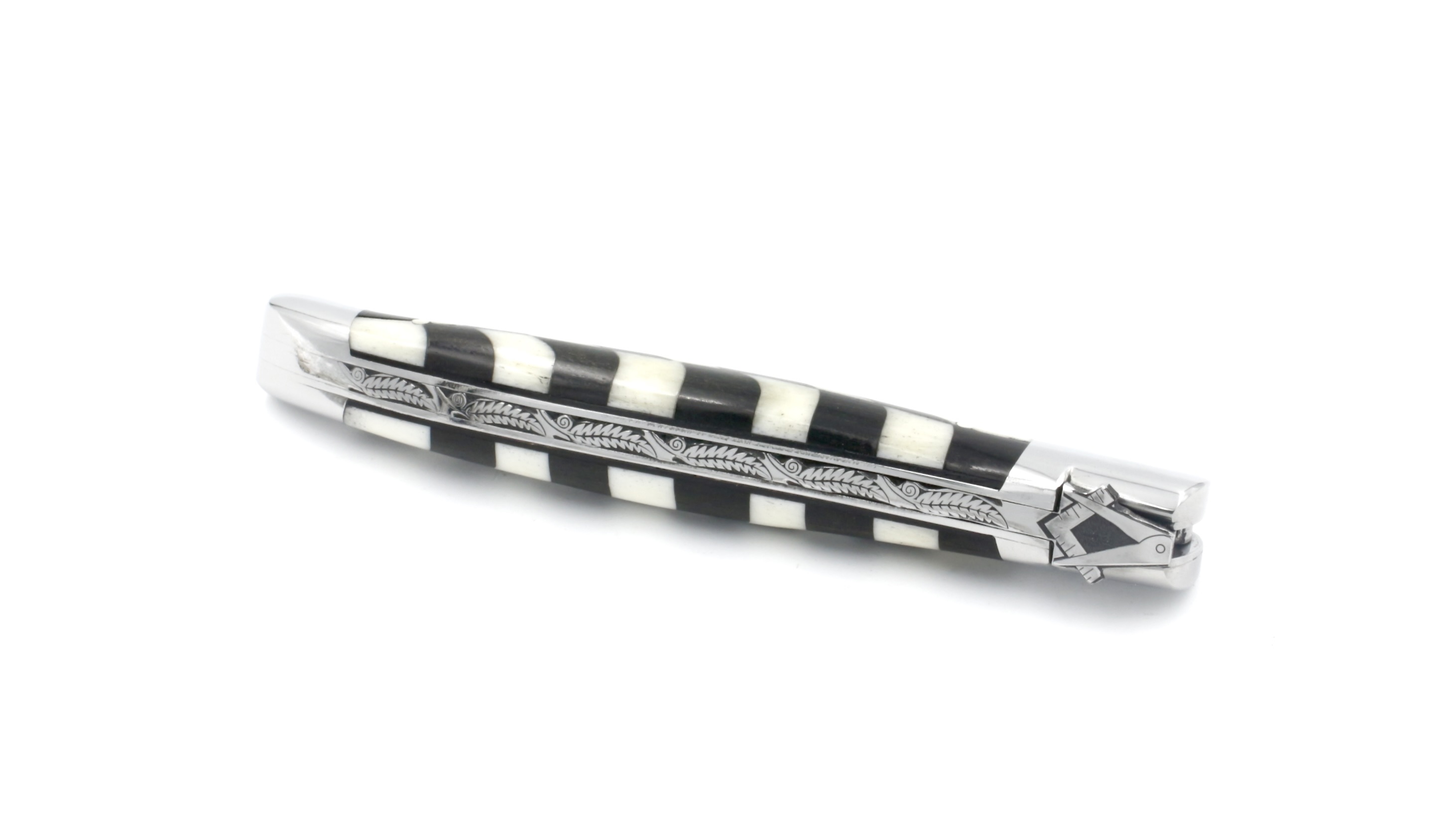 Laguiole en Aubrac freemason cow bone onto Ebony 12 cm