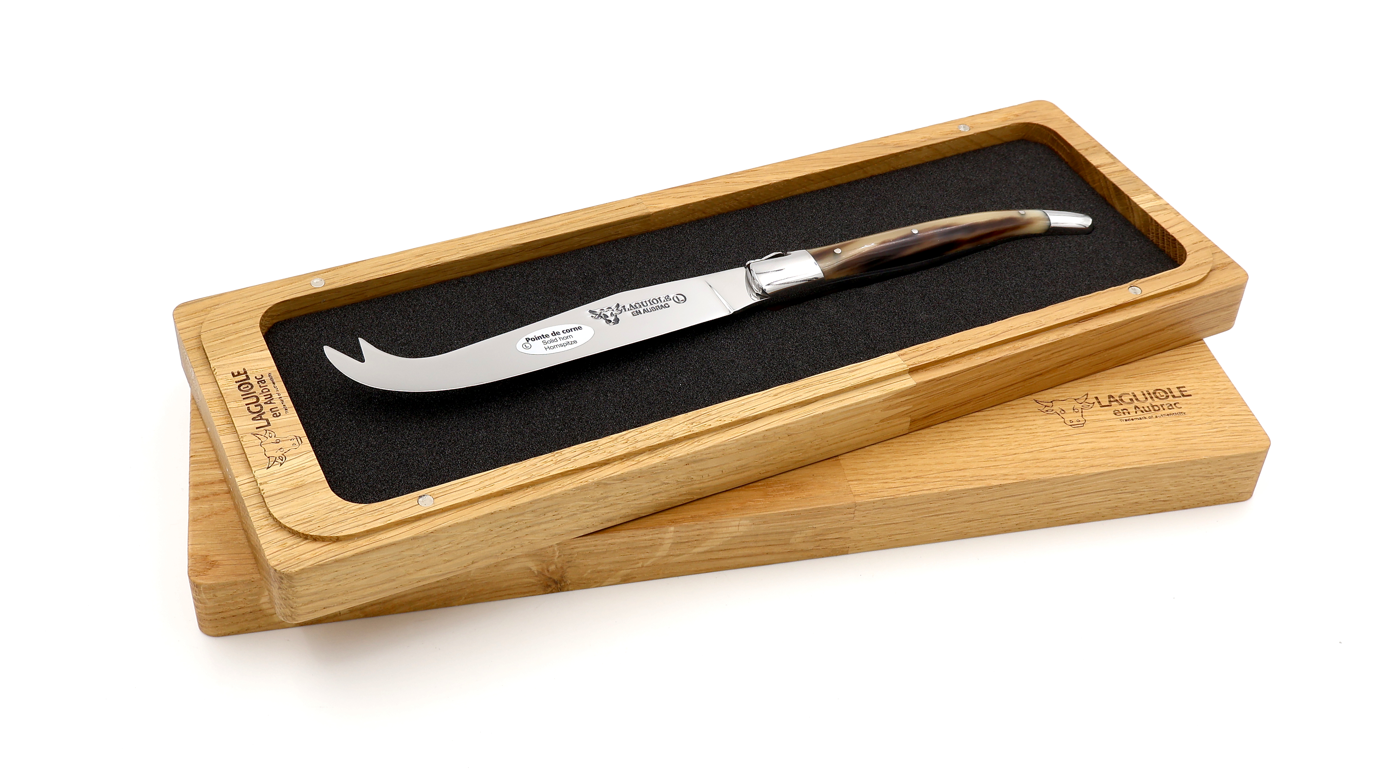 Laguiole en Aubrac cheese knife buffalohorn
