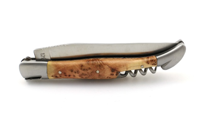 Laguiole en Aubrac juniper with corkscrew chiseled plates 12 cm