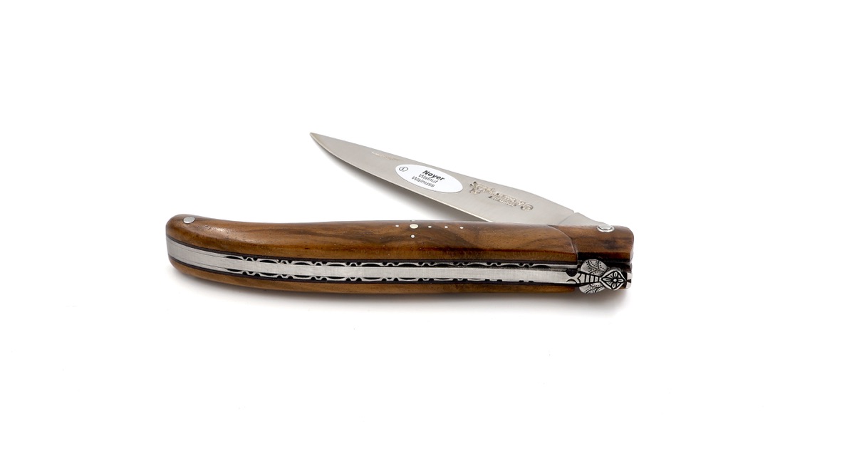 Laguiole en Aubrac walnut burlwood full handle chisled plates 3-D bee 12 cm