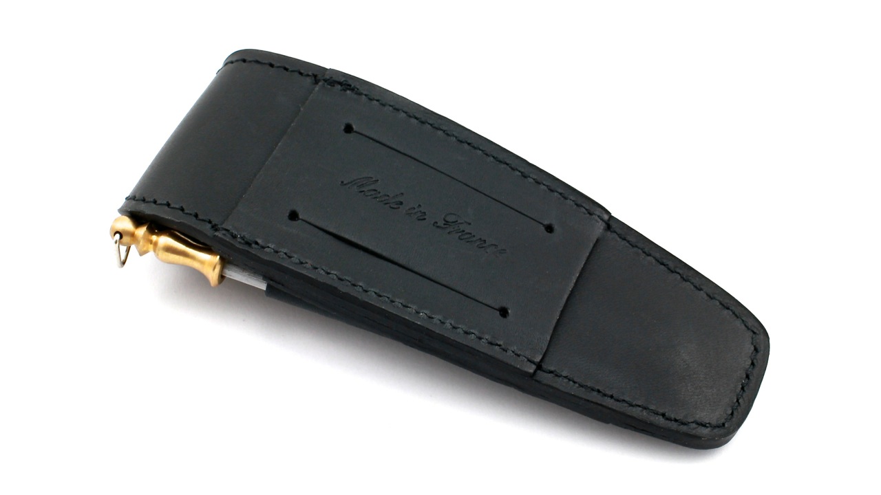 Laguiole en Aubrac MAYA leather case for the beld with sharpener 12 cm
