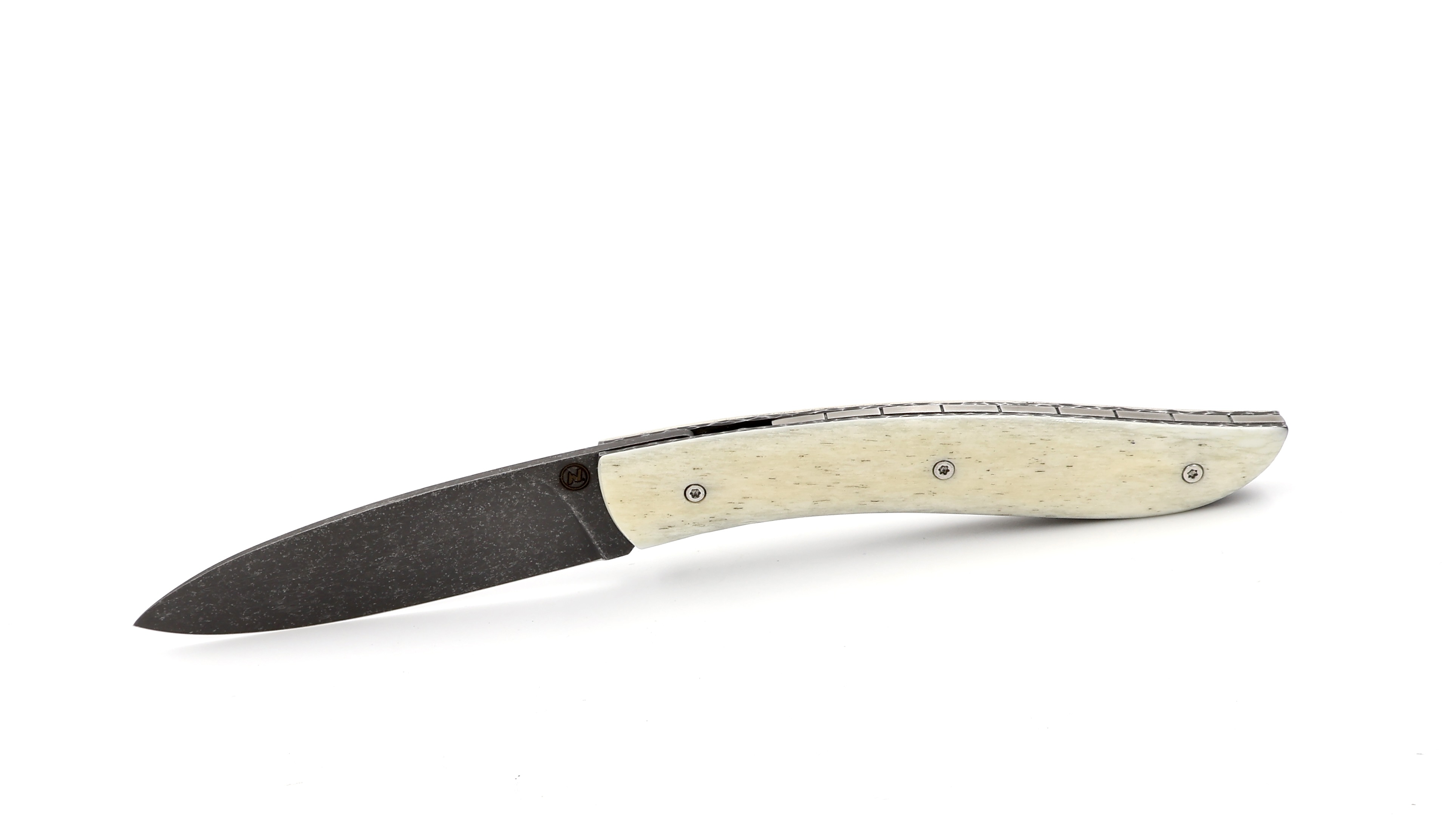 Atelier NÉVÉ Tim Bernard buffalo bone stonewashed blade