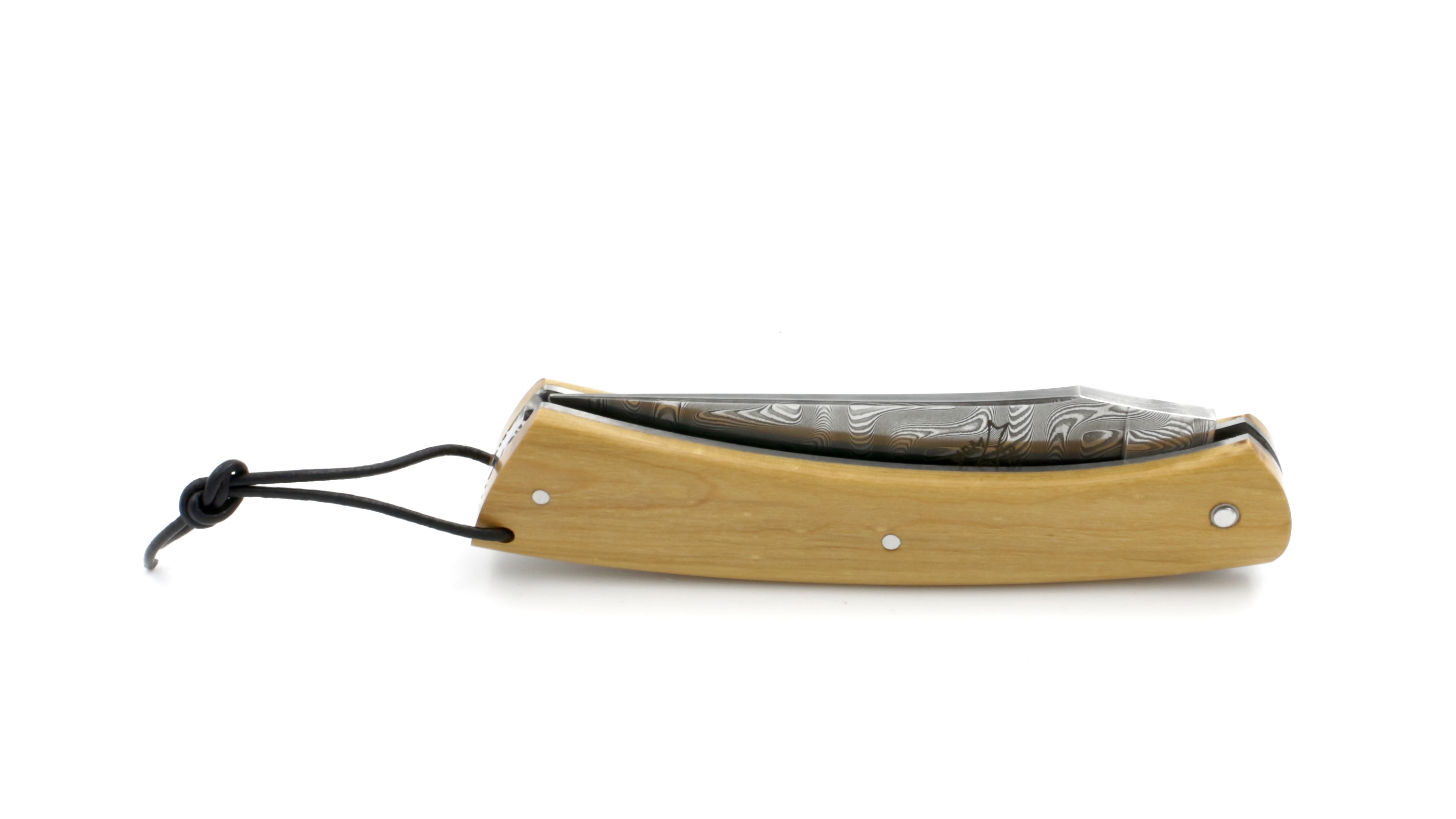 Laguiole en Aubrac CAMEMBERT knife boxwood with guillochage DSC® Carbondamast