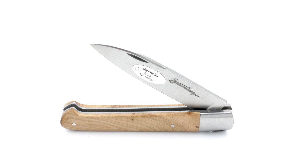 Sauveterre knife chiseled juniper