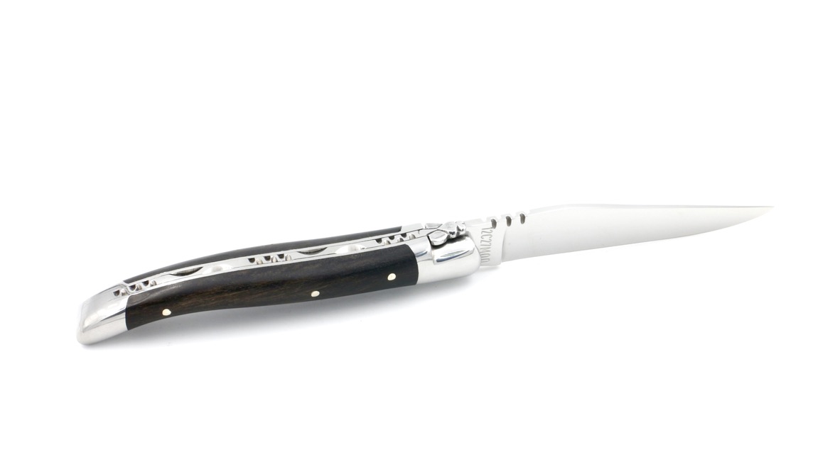 Laguiole en Aubrac ebony with ivory flower diamant 10 cm