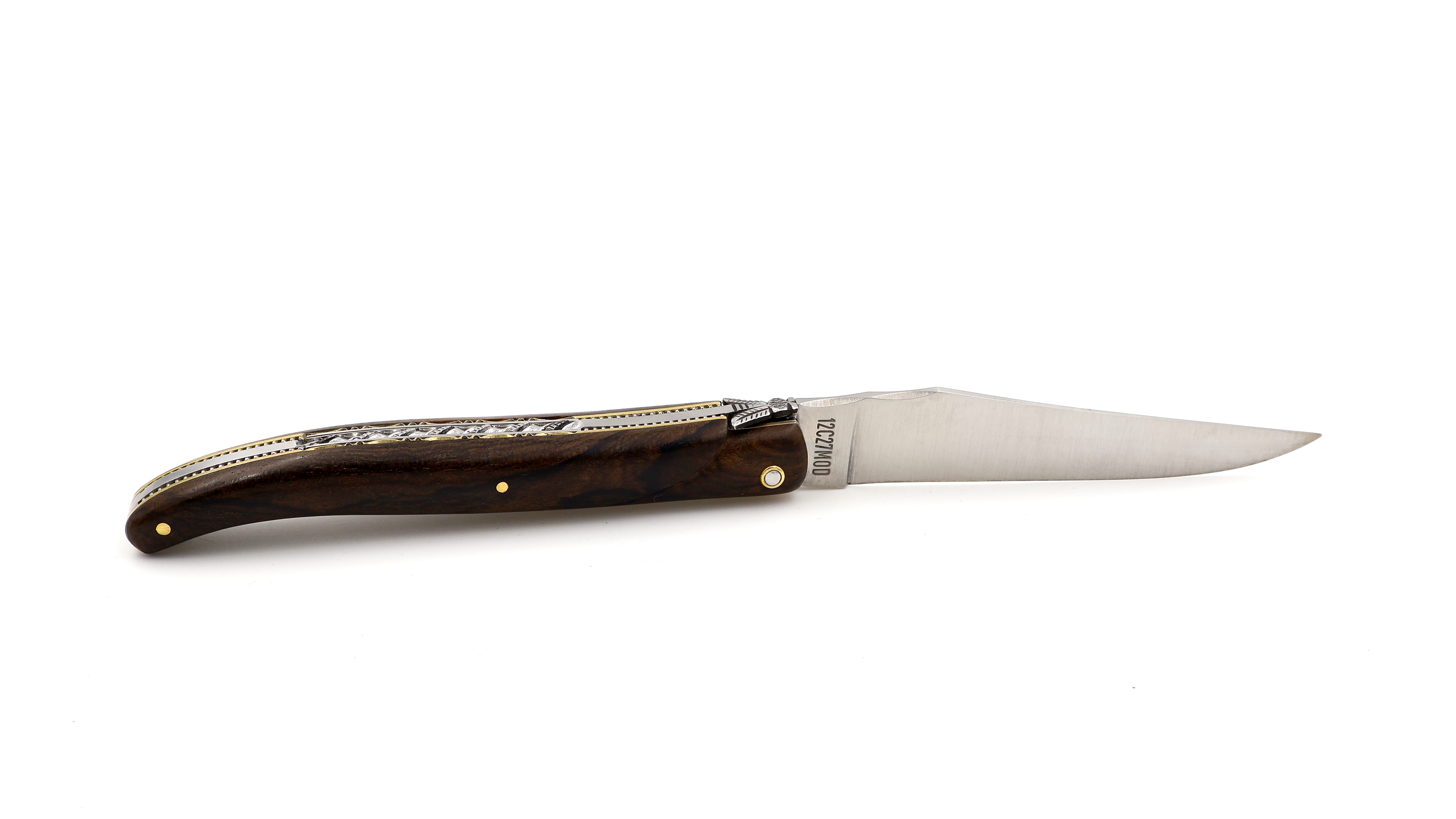 Laguiole en Aubrac "Pearl" full handle doubel plates bi-color walnut burlwood 12 cm