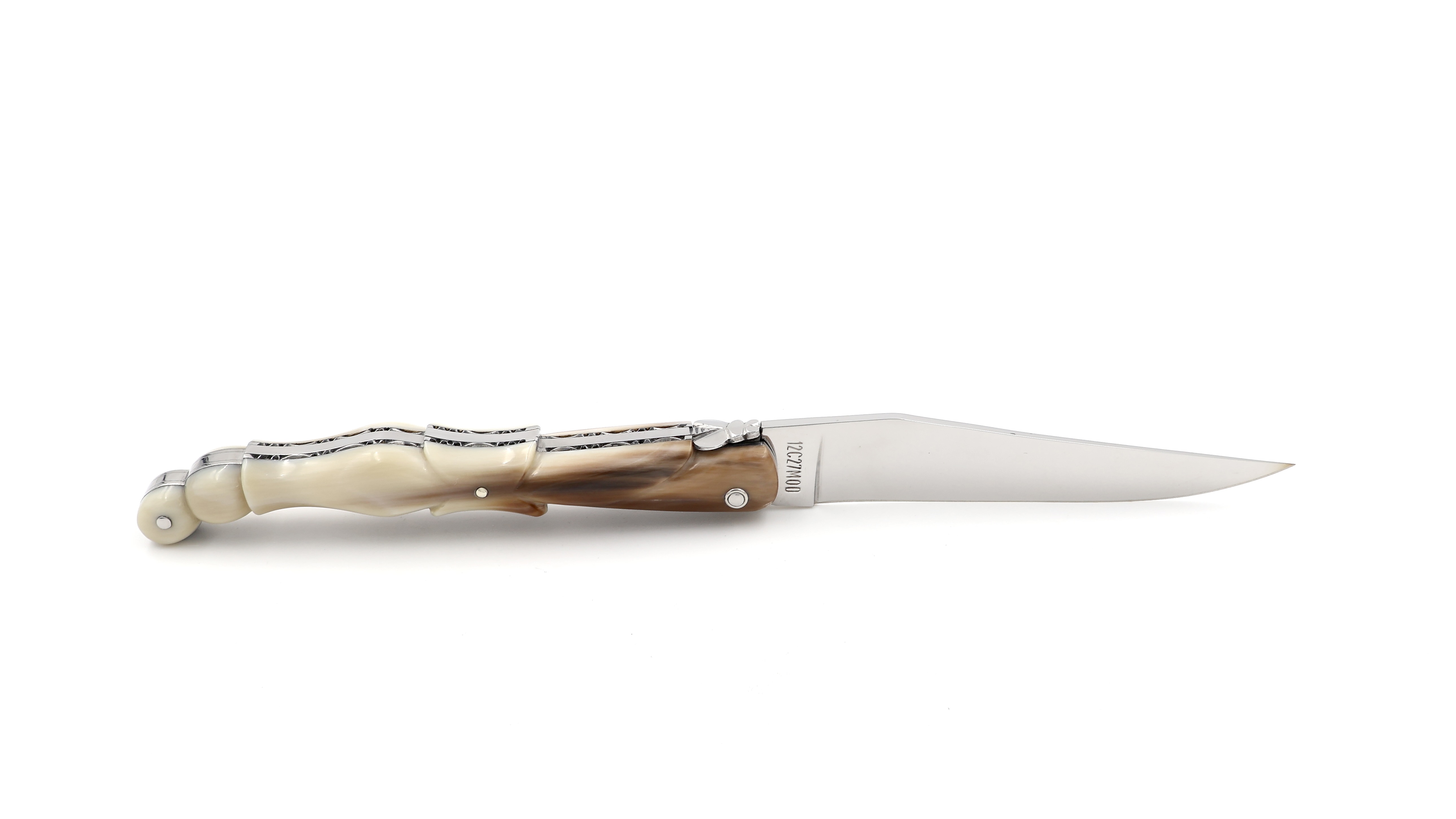 Laguiole en Aubrac Horn tip Pigeon wing with chiseled resort 12 cm