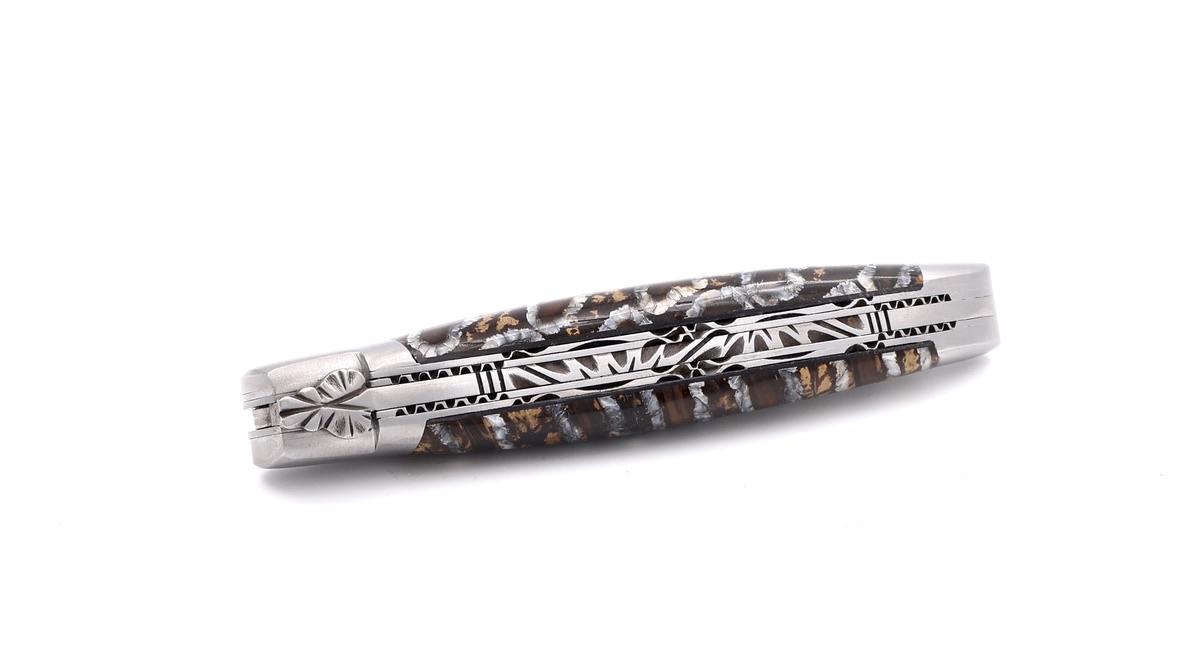 Laguiole en Aubrac double plate knife Mammoth blue/brown 12 cm