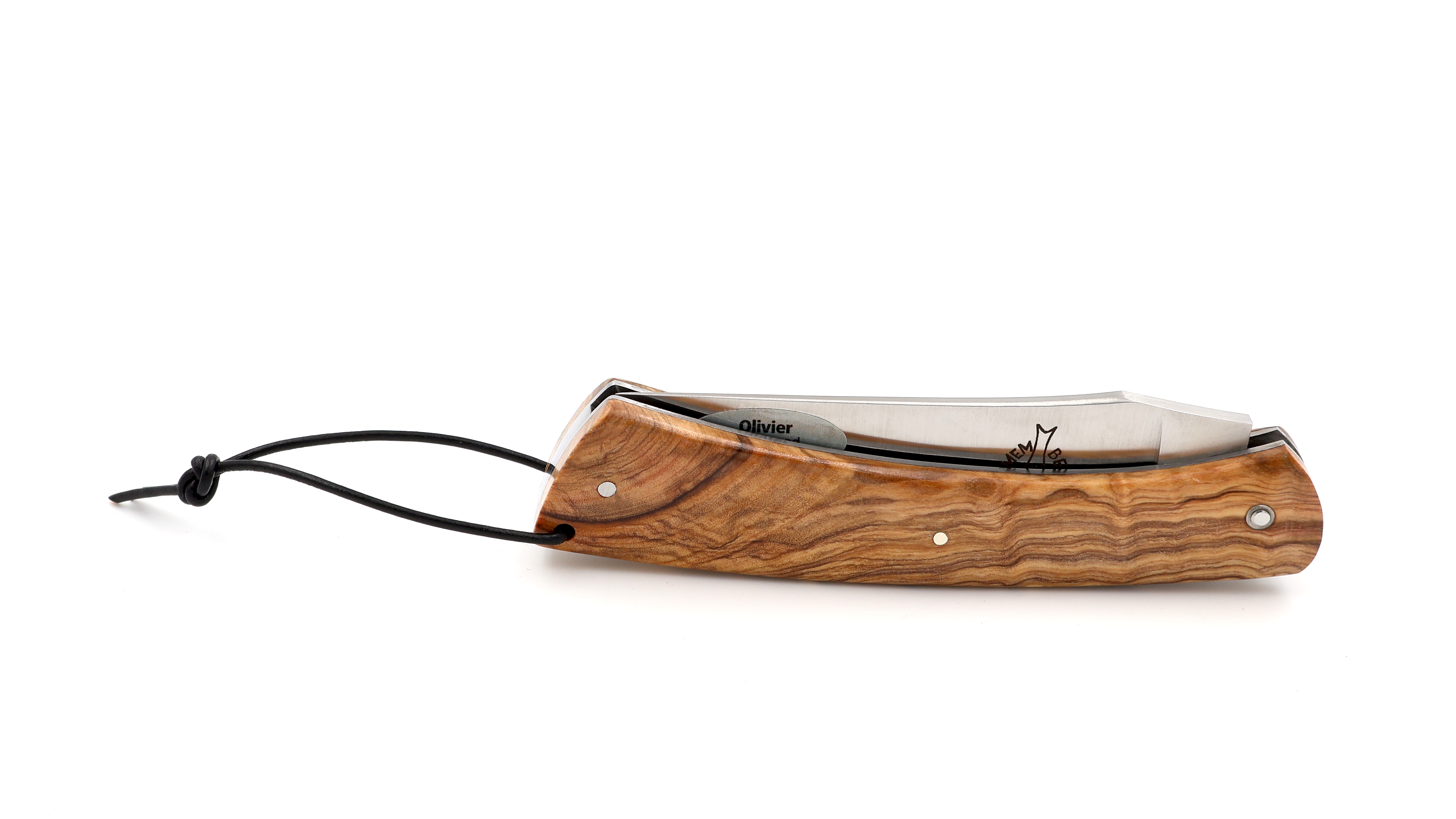 Laguiole en Aubrac CAMEMBERT knife olivewood with guillochage
