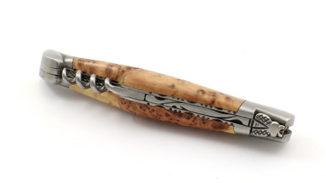 Laguiole en Aubrac juniper with corkscrew chiseled plates 12 cm