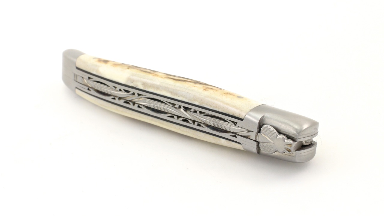 Laguiole en Aubrac doubleplate knife stag horn 12 cm
