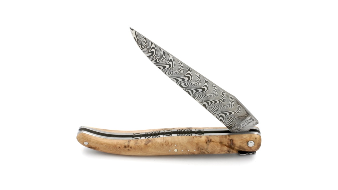 DA2FC971-F0ED-4A2B-AFF4-C65D6822563F_1_105_c Laguiole en Aubrac  DSC® Carbon Damast Wacholder matt massiv Doppelplatine 12 cm