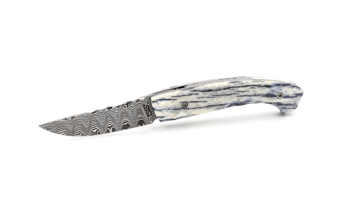 Manu LAPLACE 1515 PRIMITIVE bog oak damascus blade