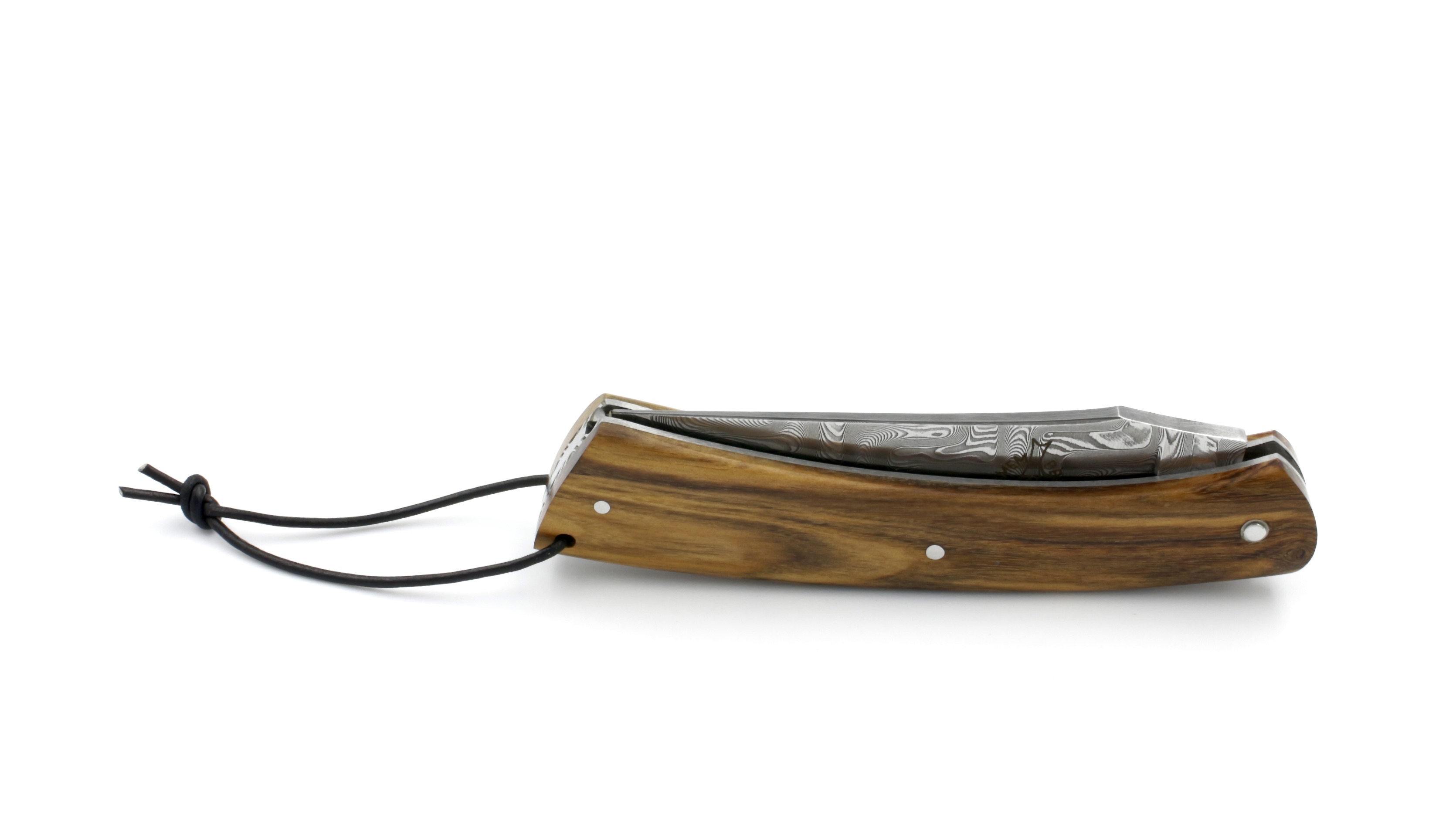 Laguiole en Aubrac Le CAMEMBERT guillochiert Pistazie DSC® Carbondamast