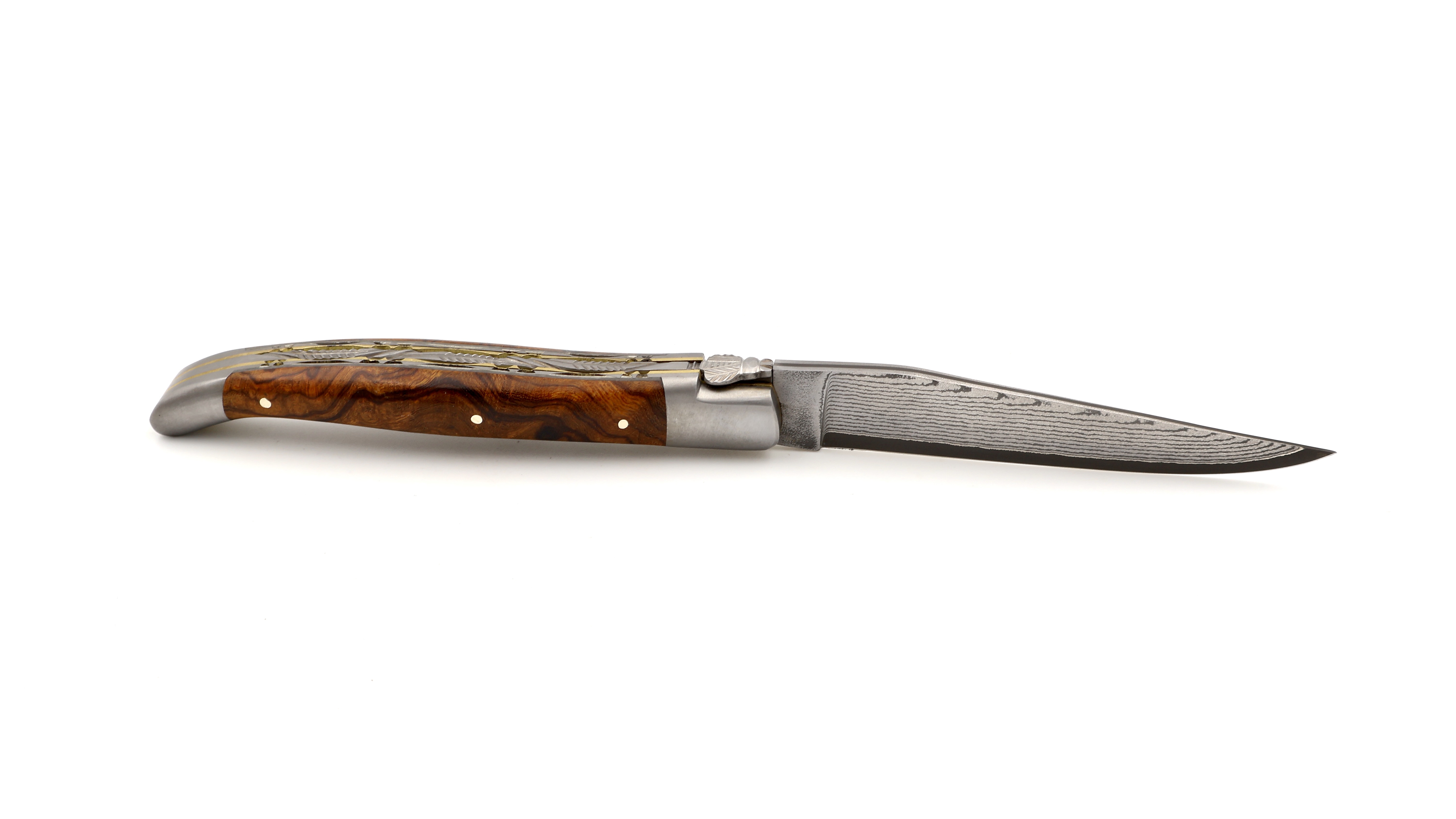 Laguiole en Aubrac double plate knife jap. damascus with brass plates Ironwood 12 cm