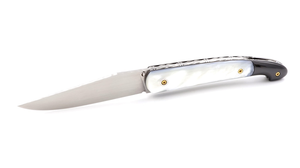 Atelier Odae Le PASSAGER mother of pearl and zirconium