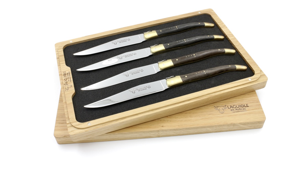 Laguiole en Aubrac fossile Mooreiche Messing Laguiole Steakmesser Set