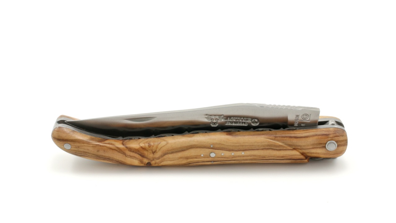 Laguiole en Aubrac double plates knife full handle Olive wood 12 cm