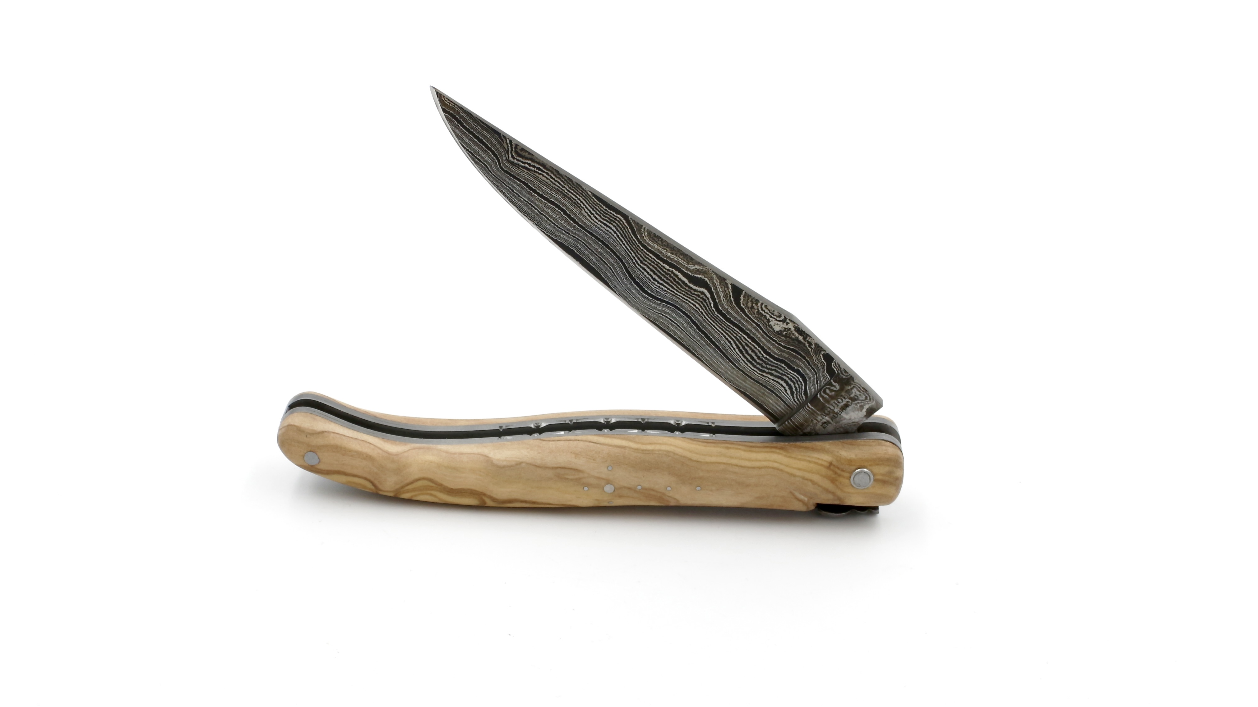 Laguiole en Aubrac double plates knife damascus full handle Olive wood 12 cm