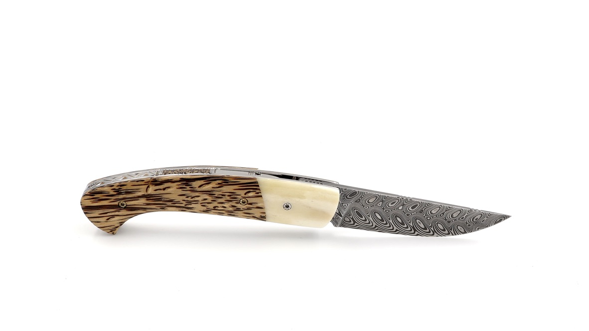 MANU LAPLACE 1515 ZULU buffalobone palmwood damascusblade MANU LAPLACE 1515 ZULU buffalobone palmwood damascusblade