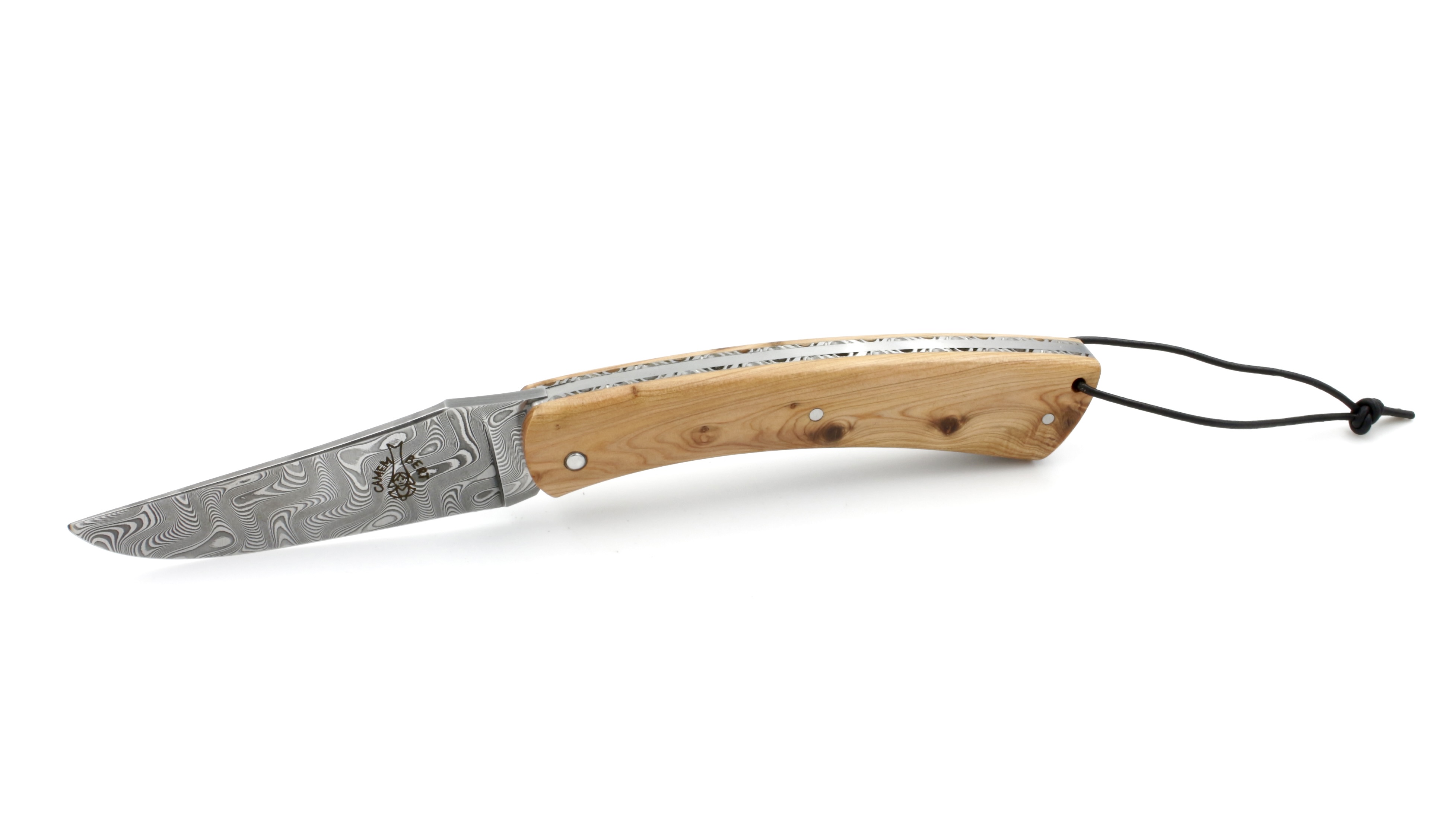 Laguiole en Aubrac Le CAMEMBERT guillochiert Wacholder DSC® Carbondamast